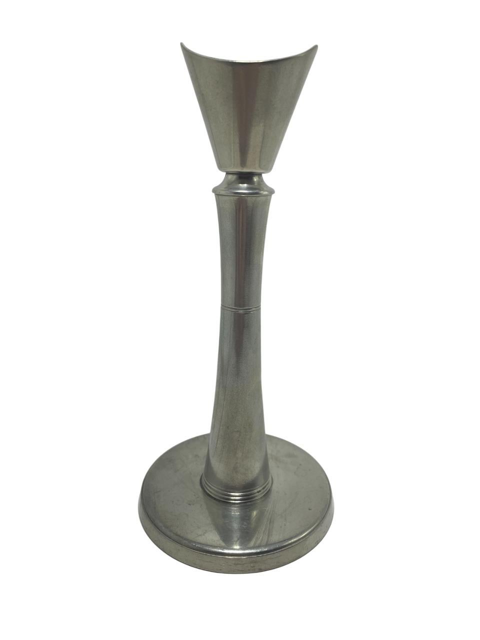 Beautiful pair of pewter candleholders from GAB (Guldsmedsaktiebolaget).
Around 1930-1940's.

