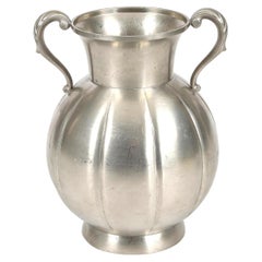 Vase en étain GAB, H8 1934