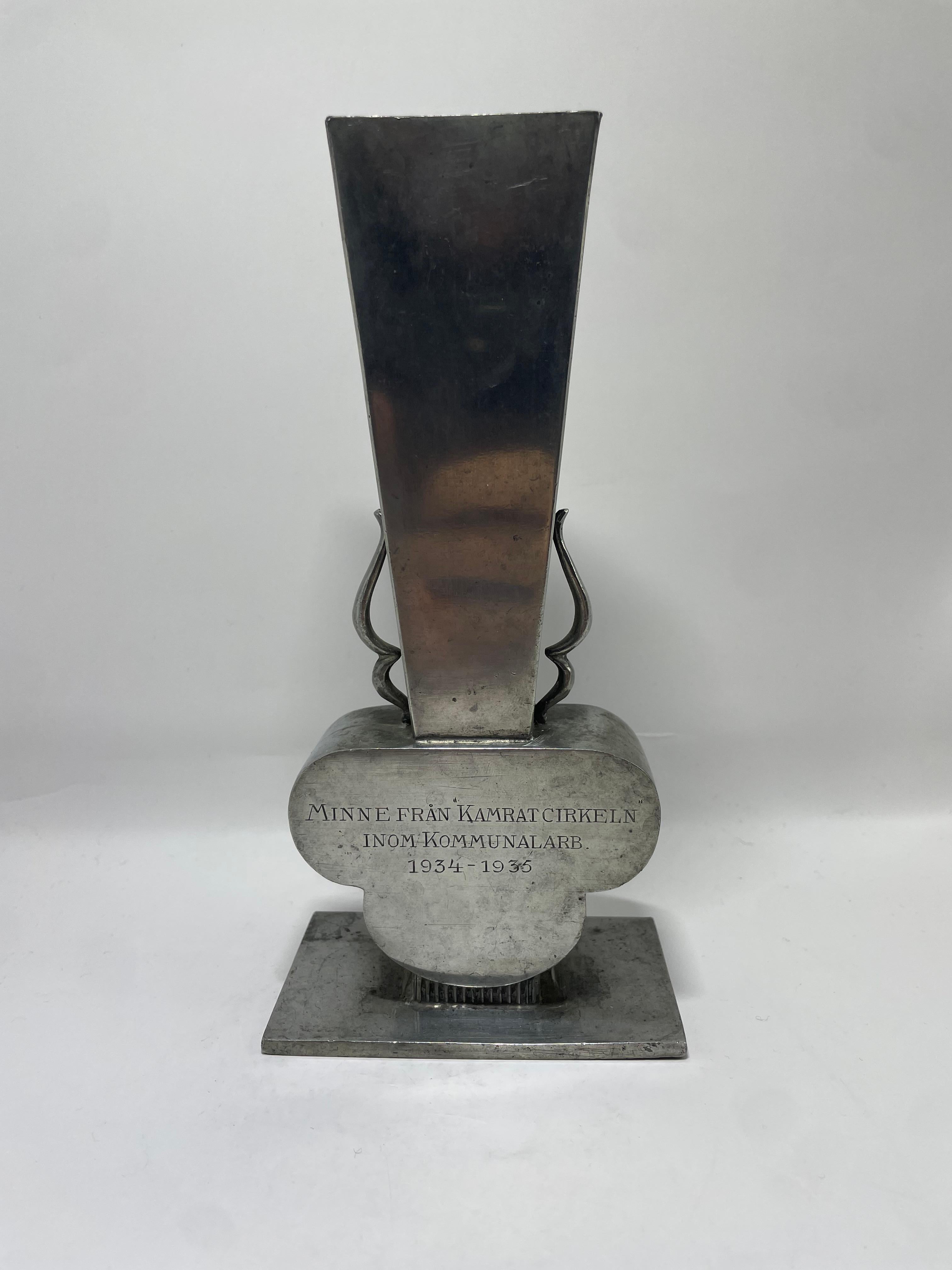 Svedese Massiccio vaso svedese in peltro di GAB, anni '30 in vendita