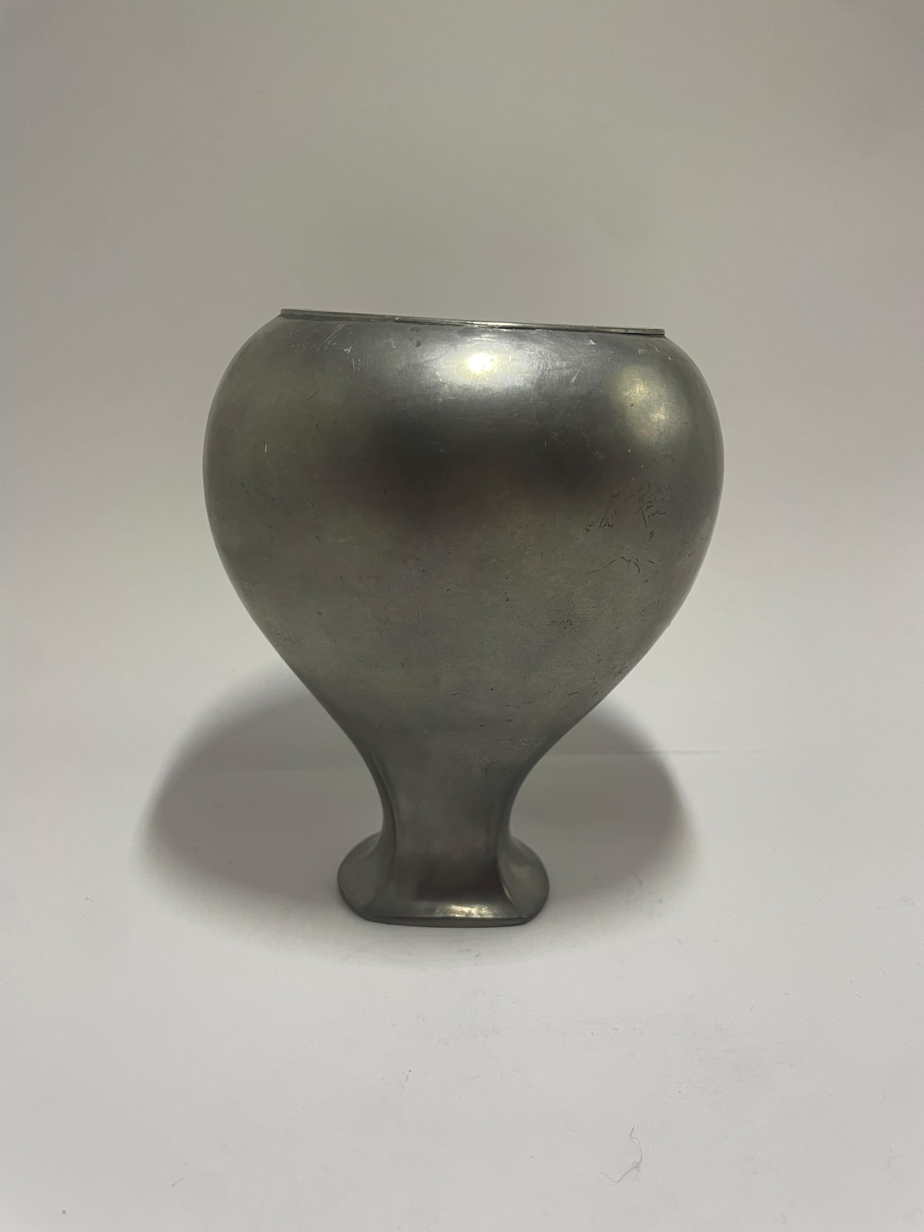 GAB Pewter Vase - Z8 In condizioni buone in vendita a Stockholm, SE