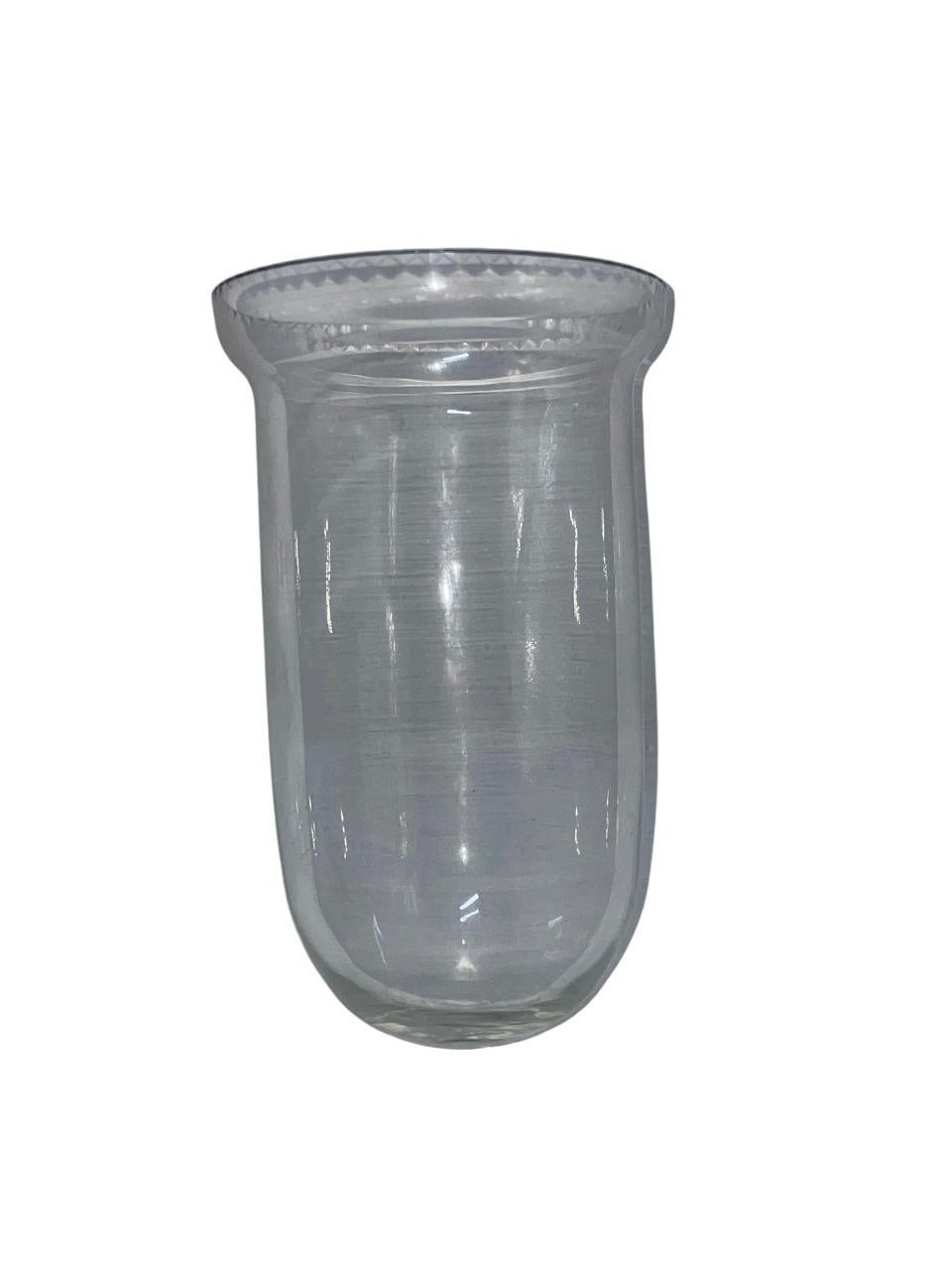 Placcato argento Vaso svedese placcato in argento di GAB con inserto originale di fiori in vetro, anni '40 in vendita