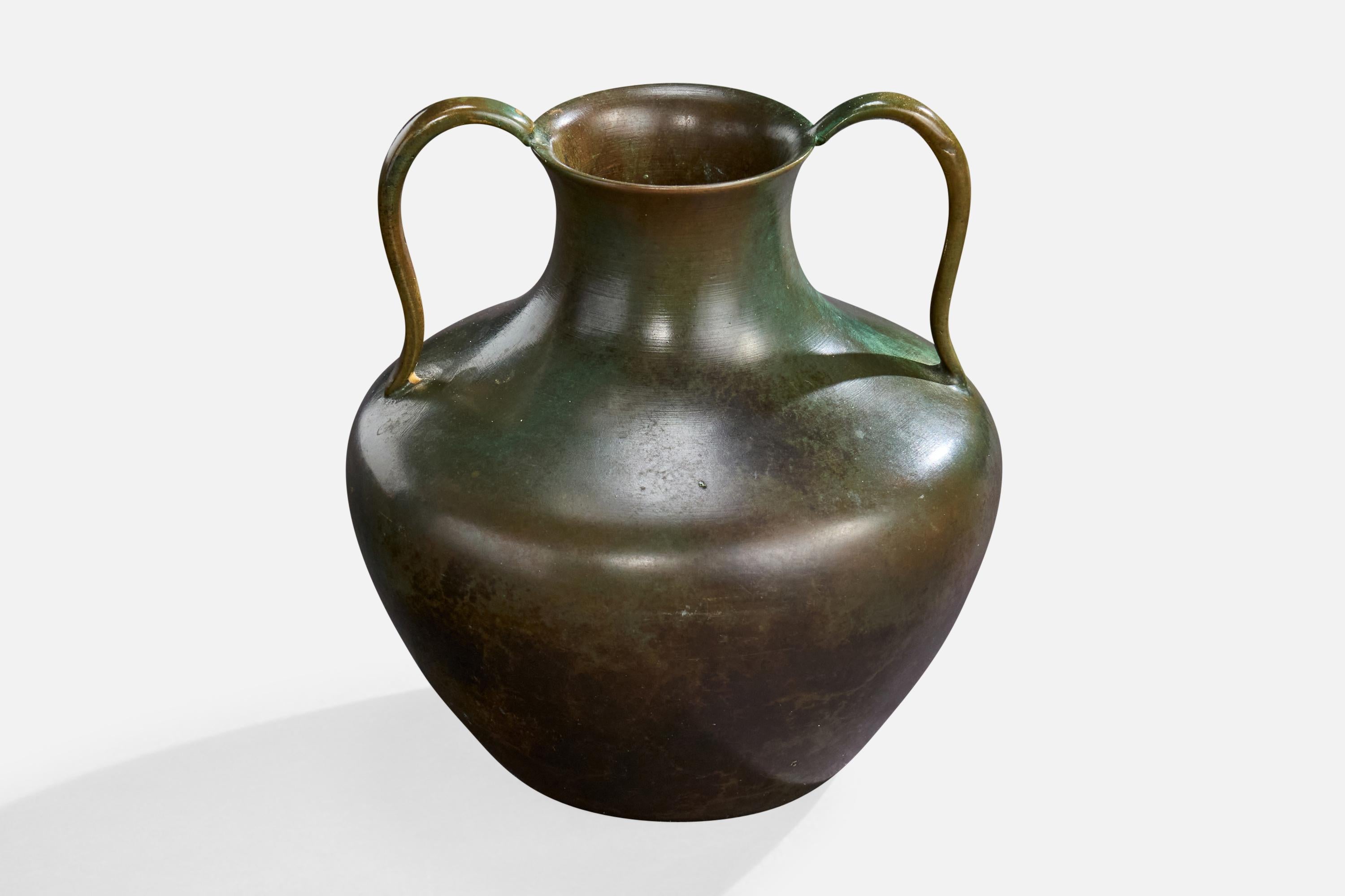 Vaso in bronzo prodotto da GAB, Svezia, anni '30 circa.

Dimensioni complessive (pollici): 5,0 