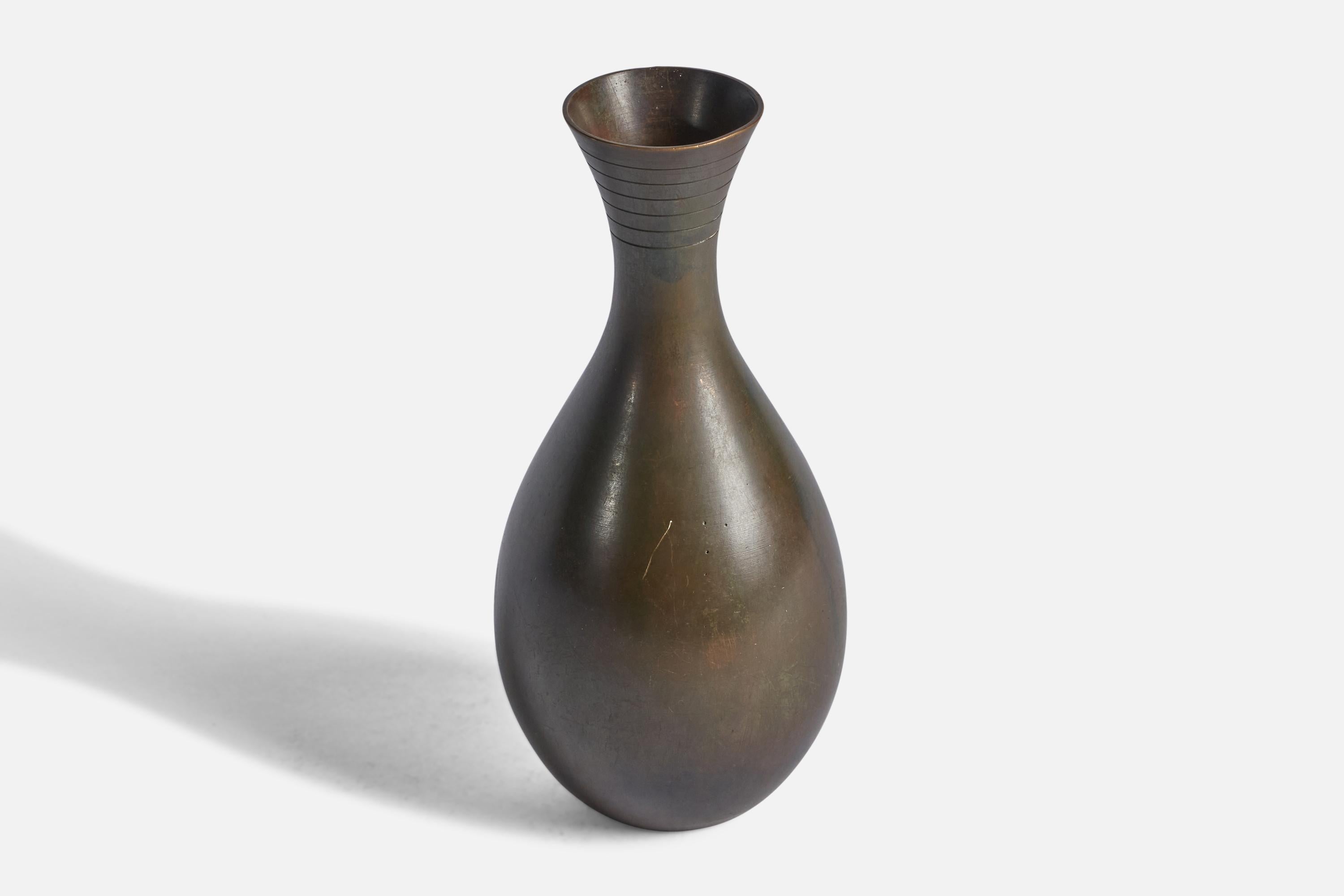 Scandinave moderne GAB, Vase, Bronze, Suède, Années 1930 en vente