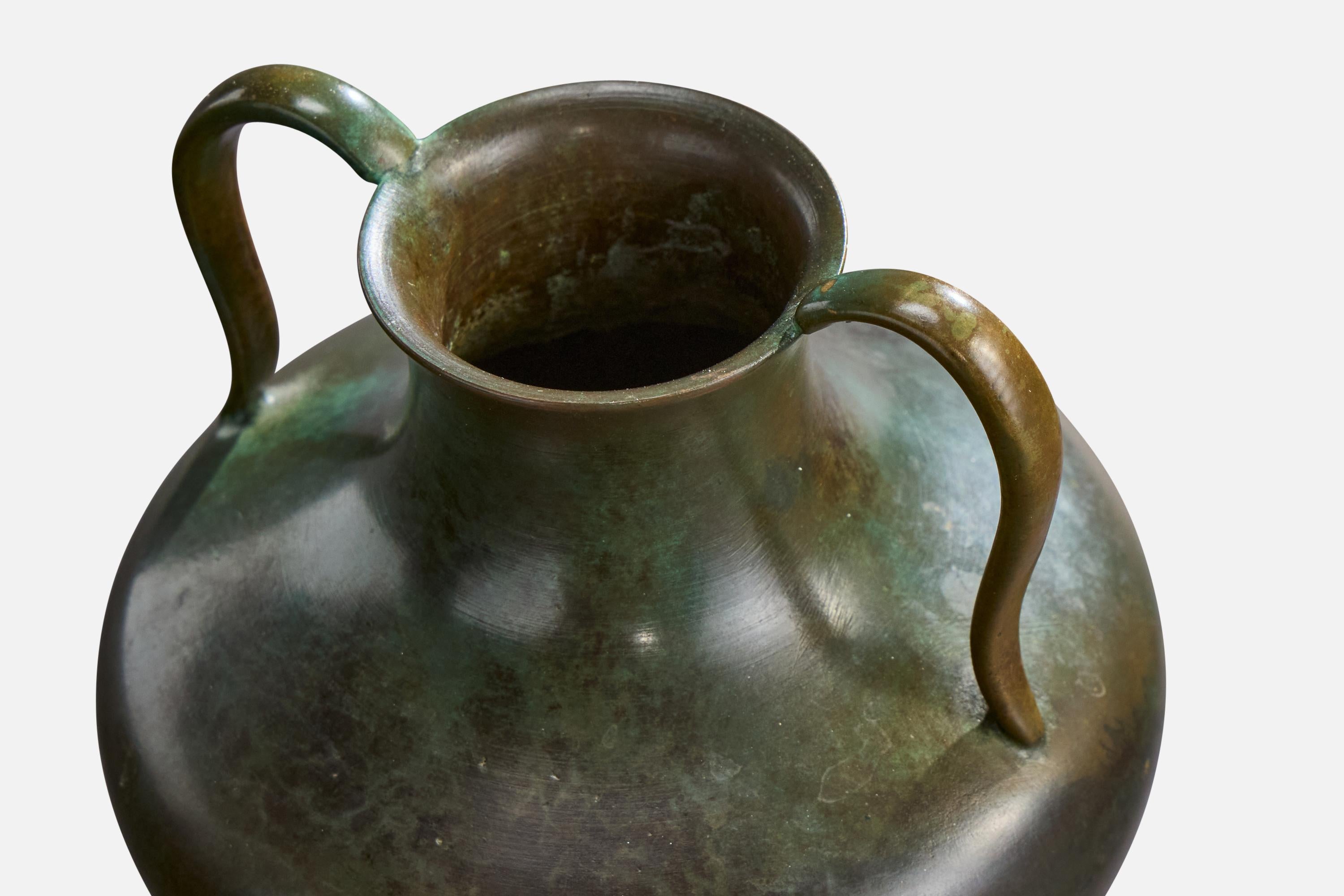 Metà XX secolo GAB, Vase, Bronze, Sweden, 1930s in vendita