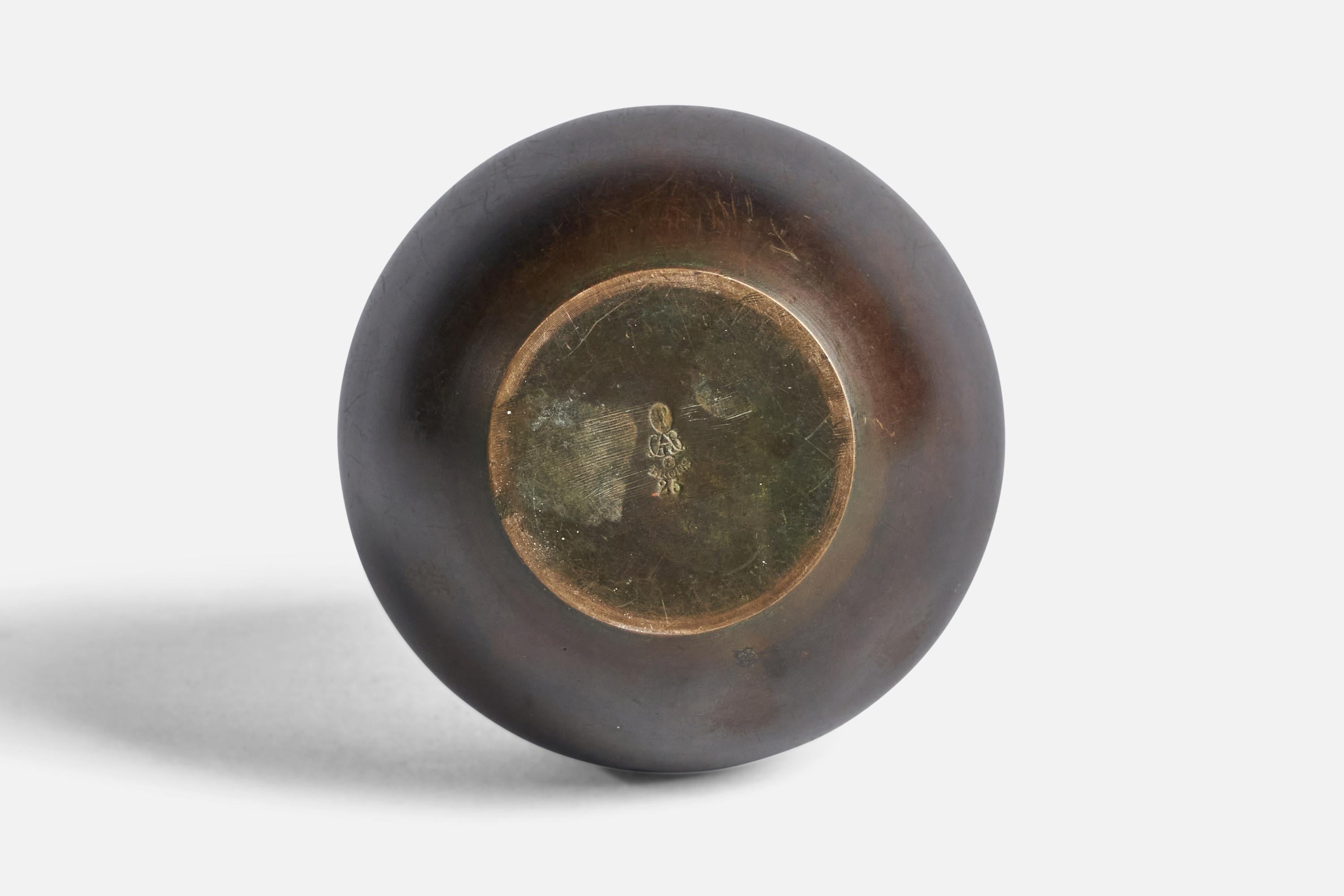Milieu du XXe siècle GAB, Vase, Bronze, Suède, Années 1930 en vente