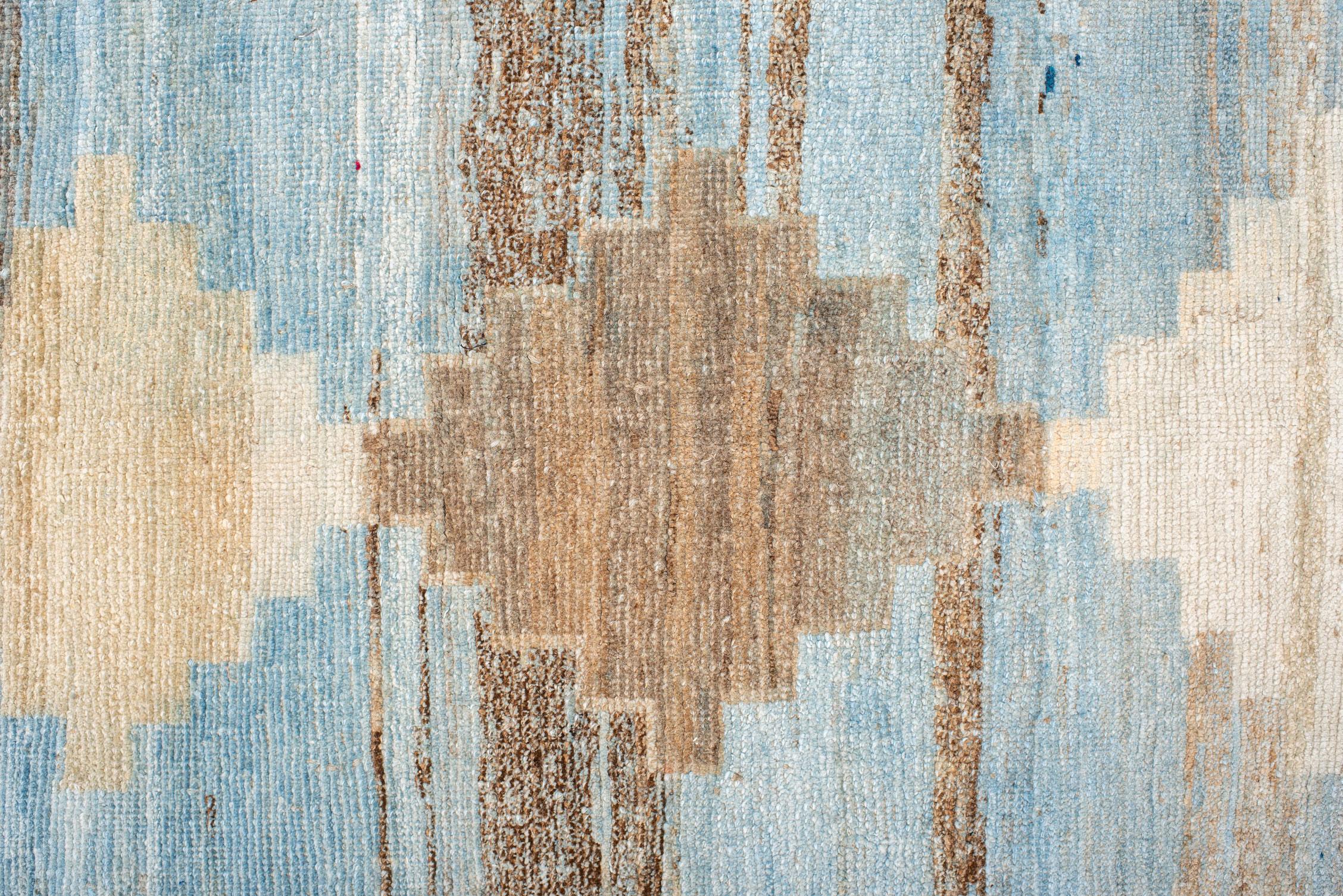 Noué à la main Tapis long Gabbeh avec un beau champ bleu en vente