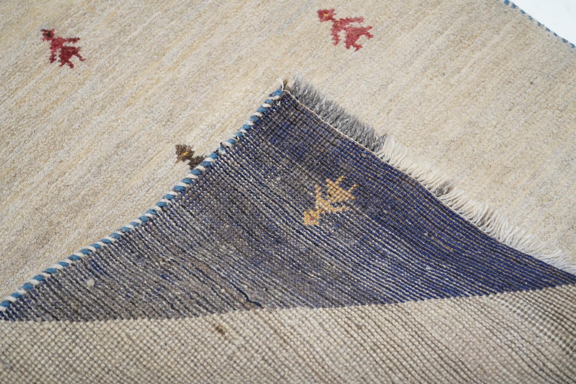 Gabbeh Teppich 2'10'' x 3'11'' im Angebot 4