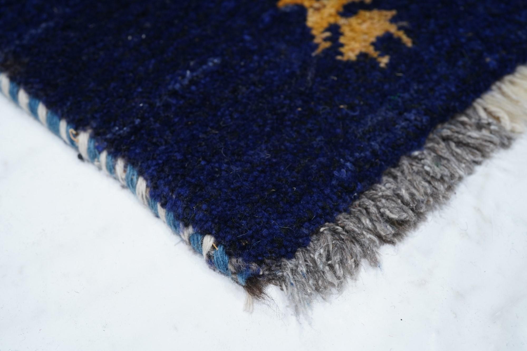Gabbeh Teppich 2'10'' x 3'11'' (Persisch) im Angebot