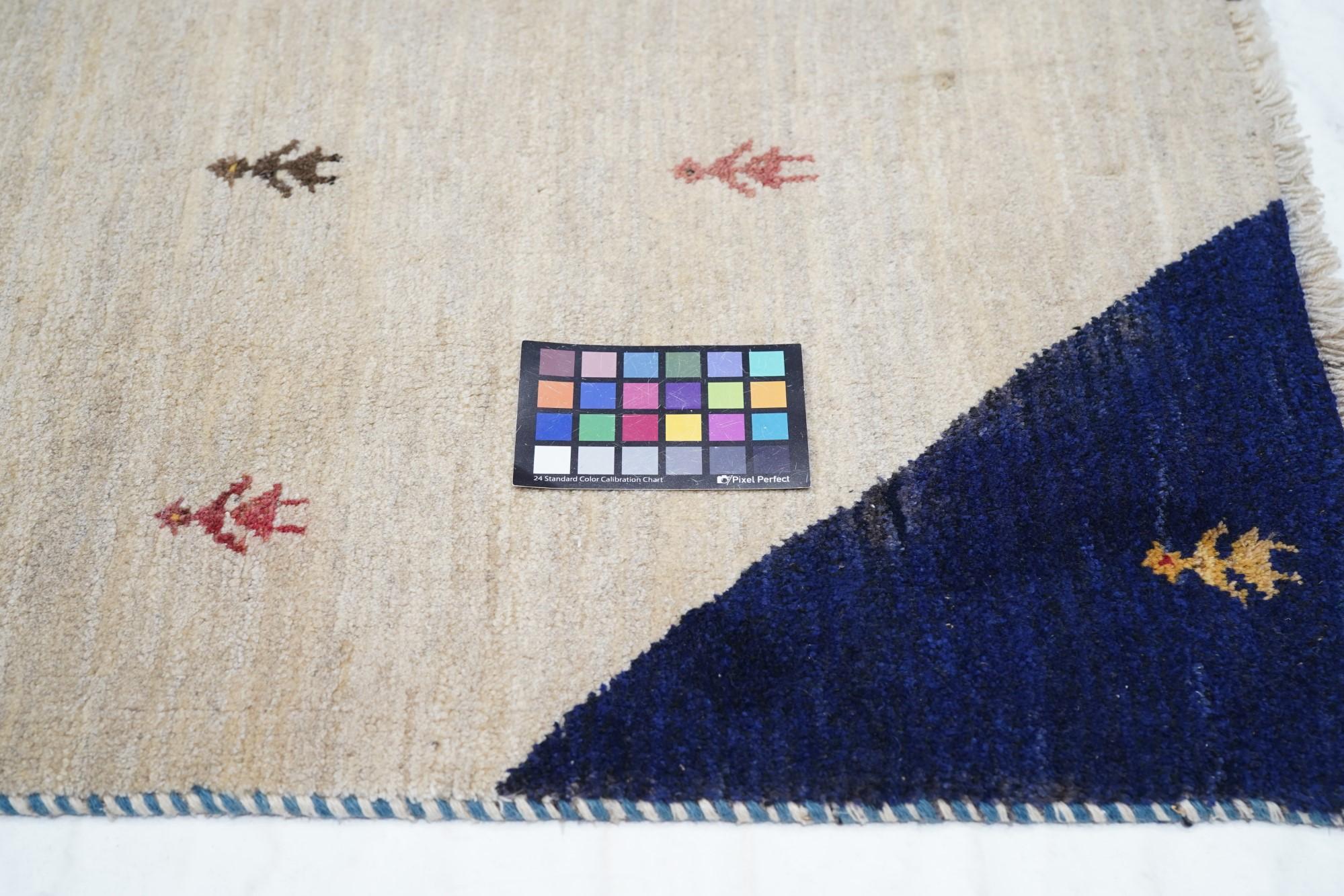 Gabbeh Teppich 2'10'' x 3'11'' im Angebot 1