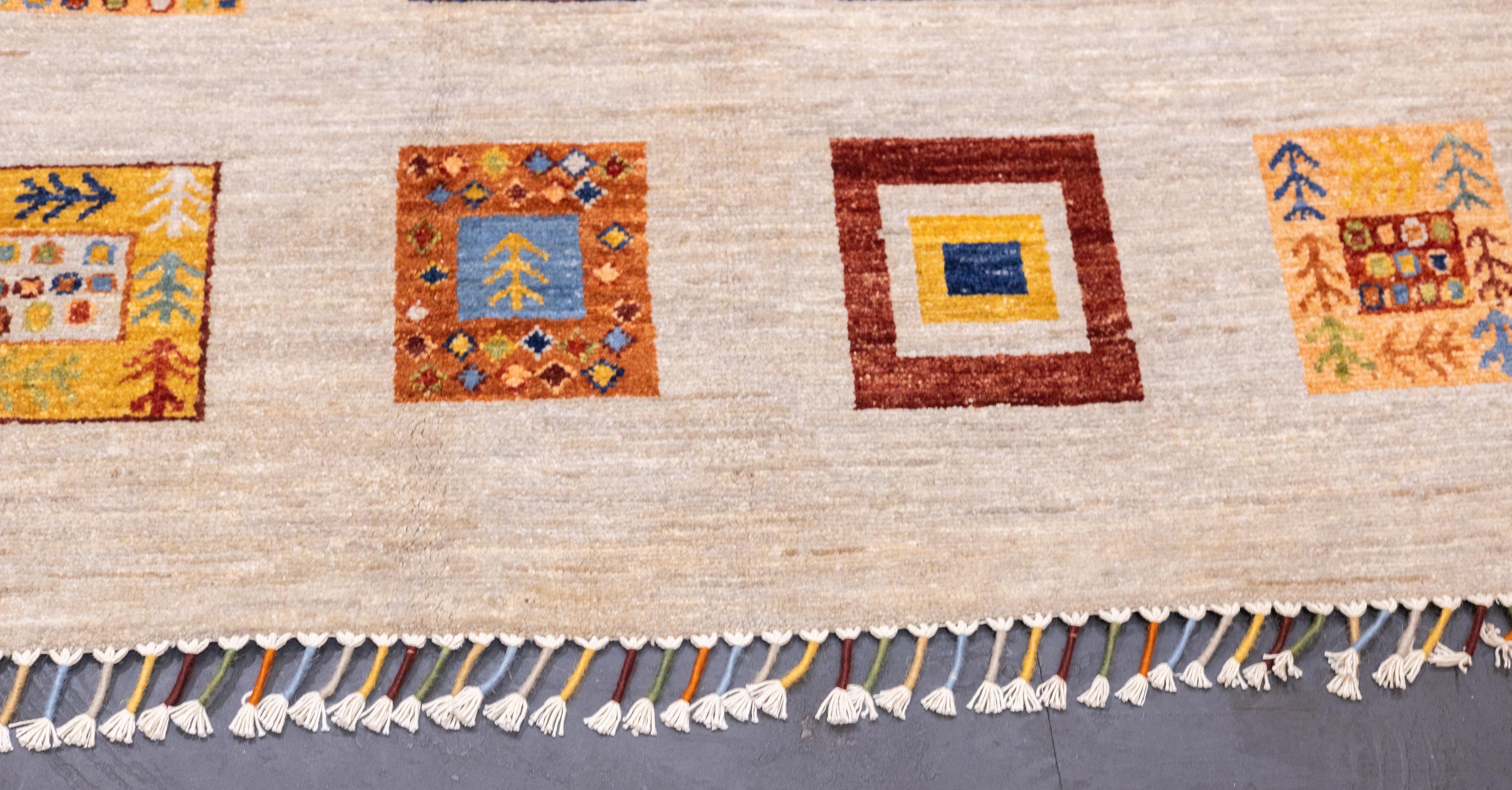 Gabbeh Teppich 3'11'' x 6'3'' (21. Jahrhundert und zeitgenössisch) im Angebot