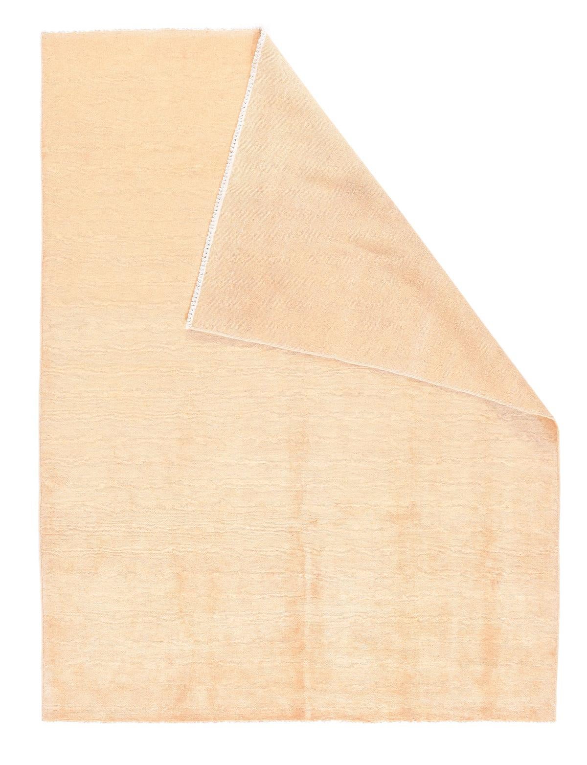 Gabbeh-Teppich 4'11'' x 6'6''. Dieser moderne, völlig minimalistische Teppich zeigt ein allumfassendes, schlichtes Strohfeld, ohne Ornamente, ohne Bordüren, ohne irgendetwas. Handgewebt, besser als Breitflor. Mäßige Bindung. 