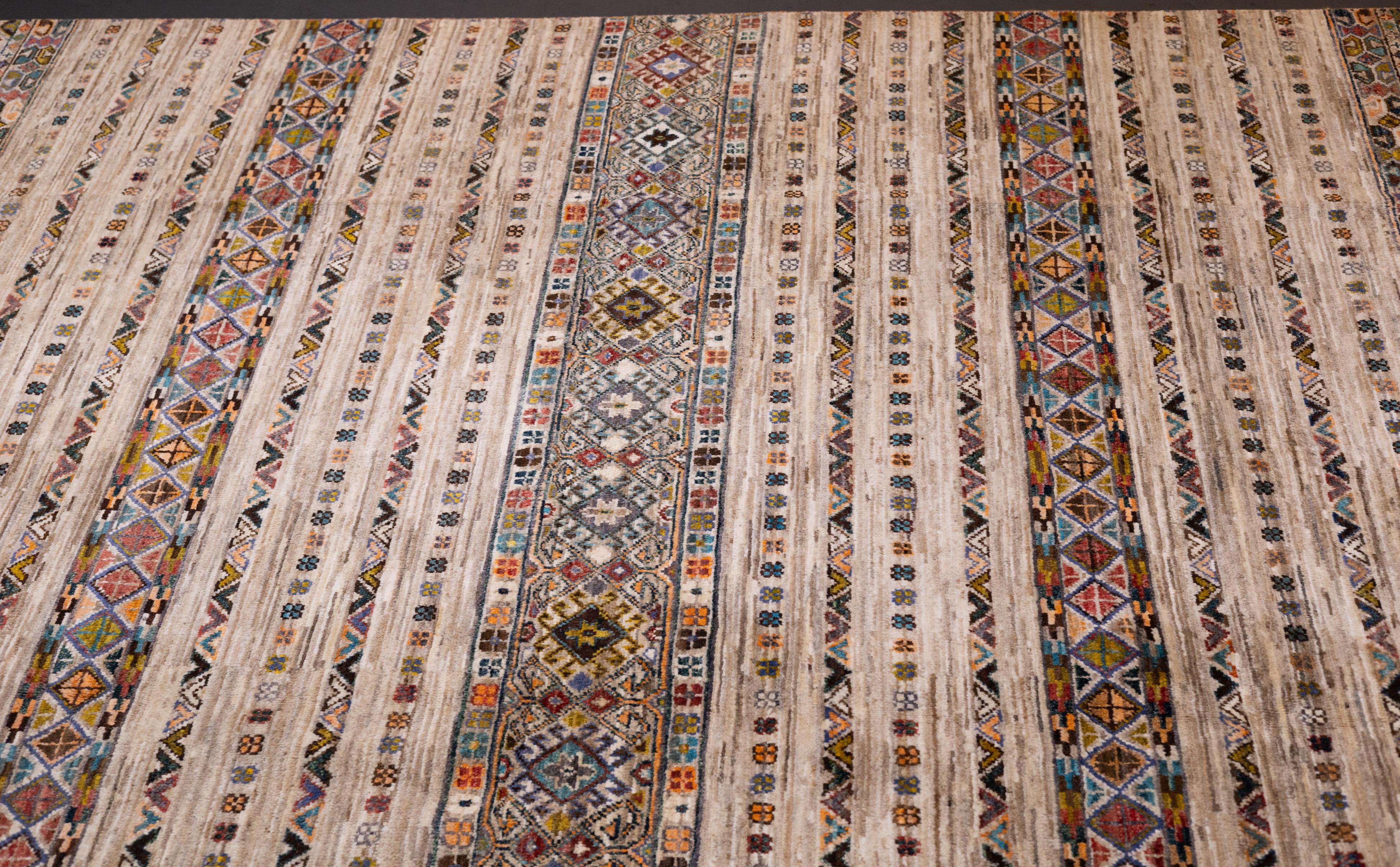 Gabbeh Teppich 6'8'' x 9'9'' im Zustand „Neu“ im Angebot in New York, NY