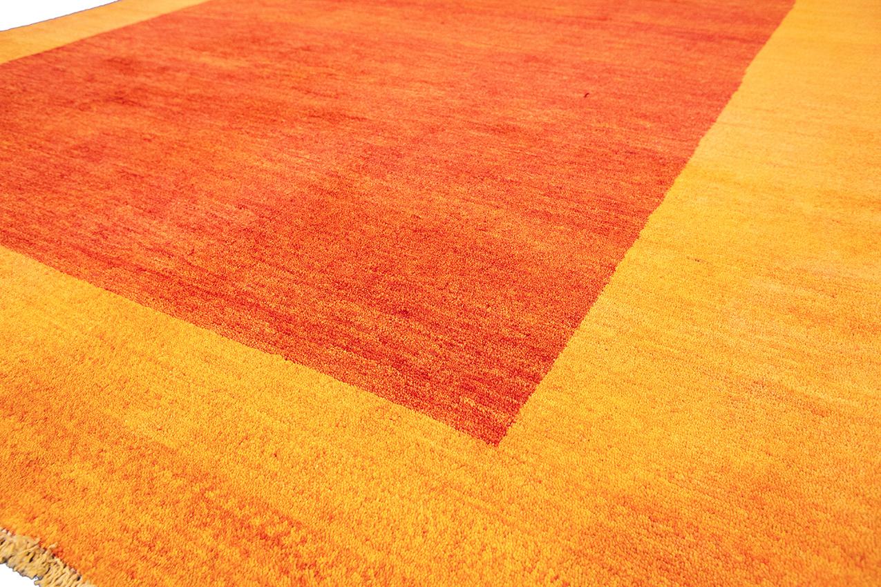 Gabbeh Rug Orange Border In Excellent Condition For Sale In Ferrara, IT