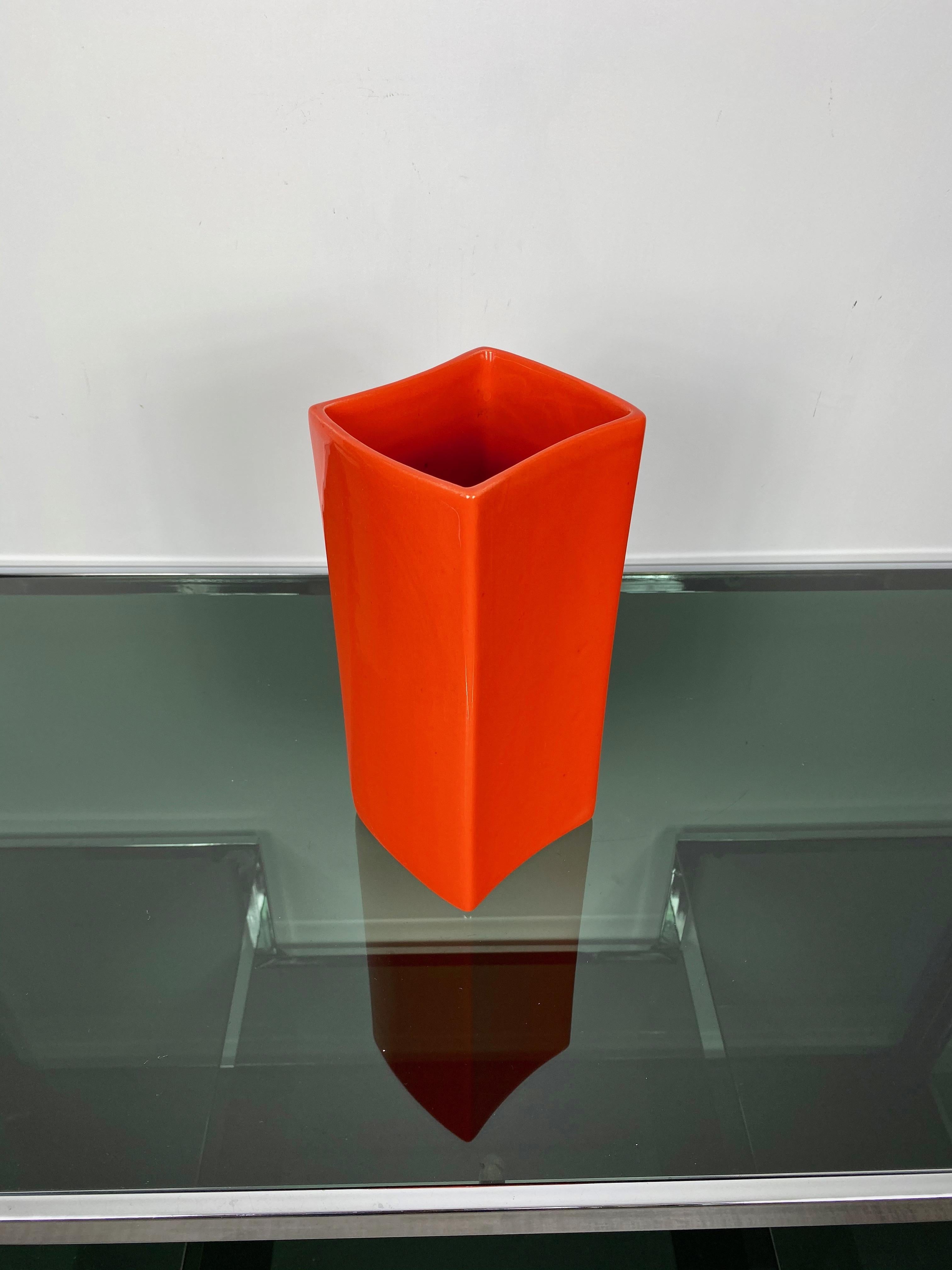 Mid-Century Modern Vase en céramique orange Gabbianelli Signé:: Italie:: 1970 en vente