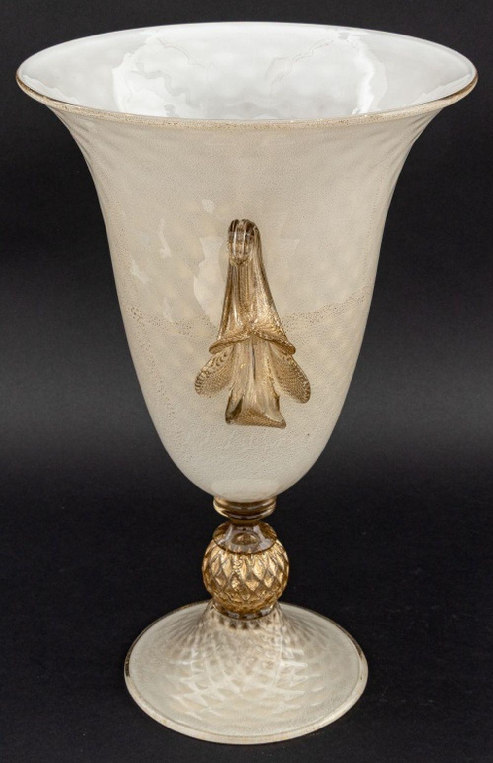 20th Century Gabbiani Venezia Murano Gold-Flecked Glass Vase For Sale