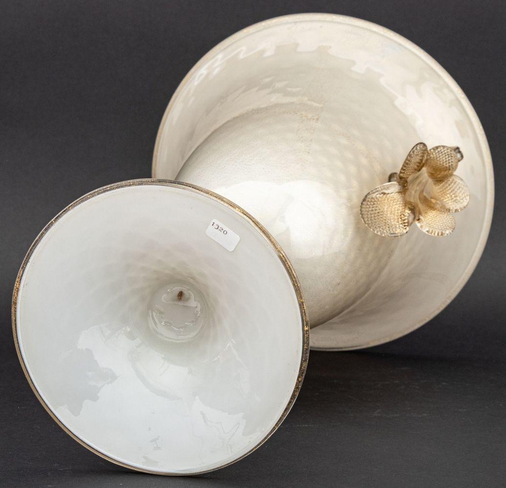 Murano Glass Gabbiani Venezia Murano Gold-Flecked Glass Vase For Sale