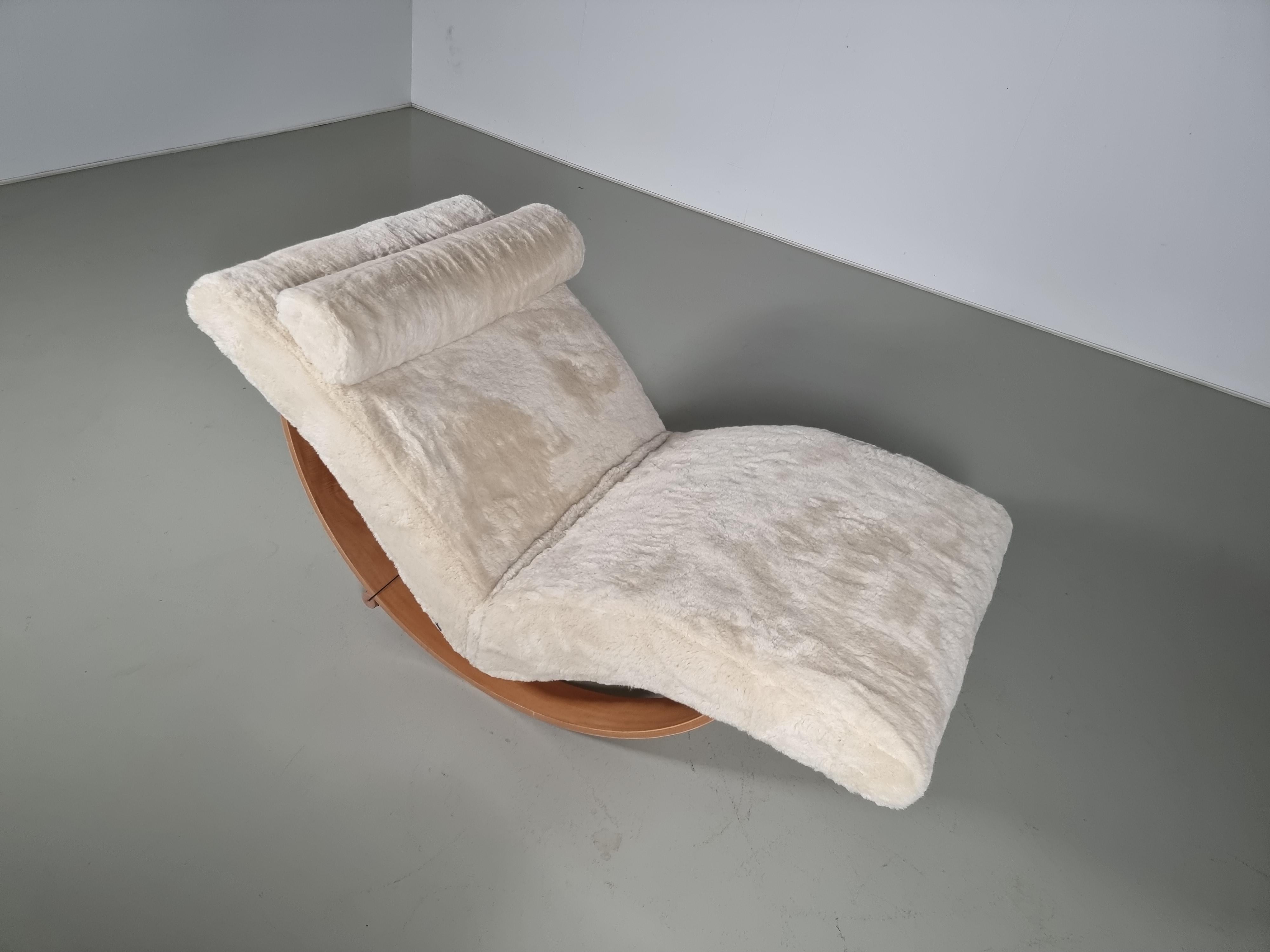 Gabbiano Rocking Chaise Lounge by Giovanetti For Sale 4