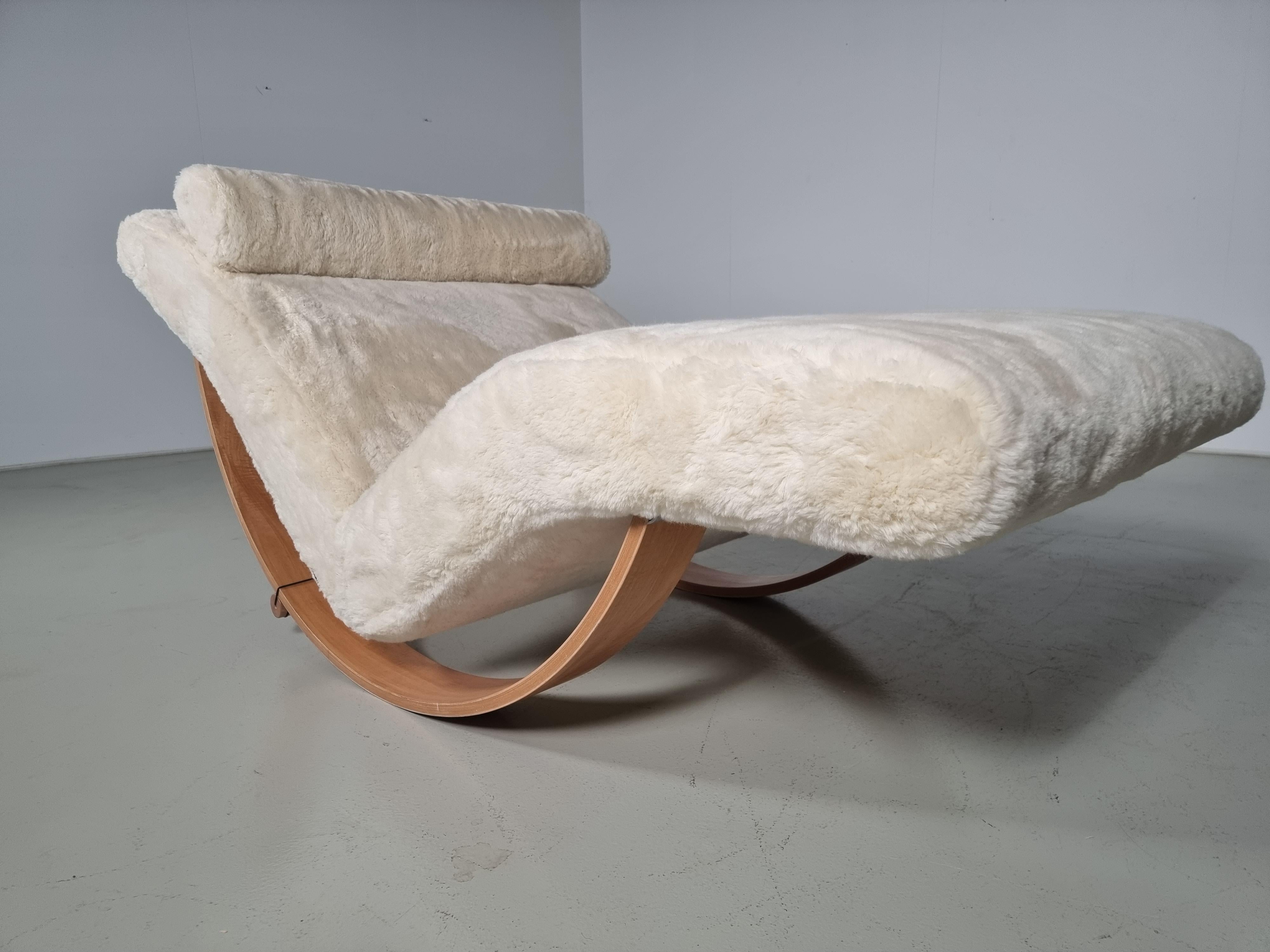 Gabbiano Rocking Chaise Lounge by Giovanetti For Sale 1