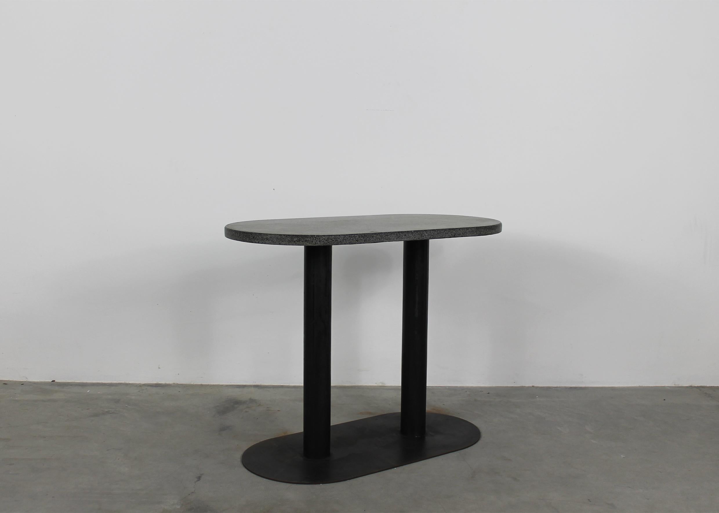 italien Table console Gabetti & Isola en métal laqué noir et granit par Arbo, années 1970 en vente