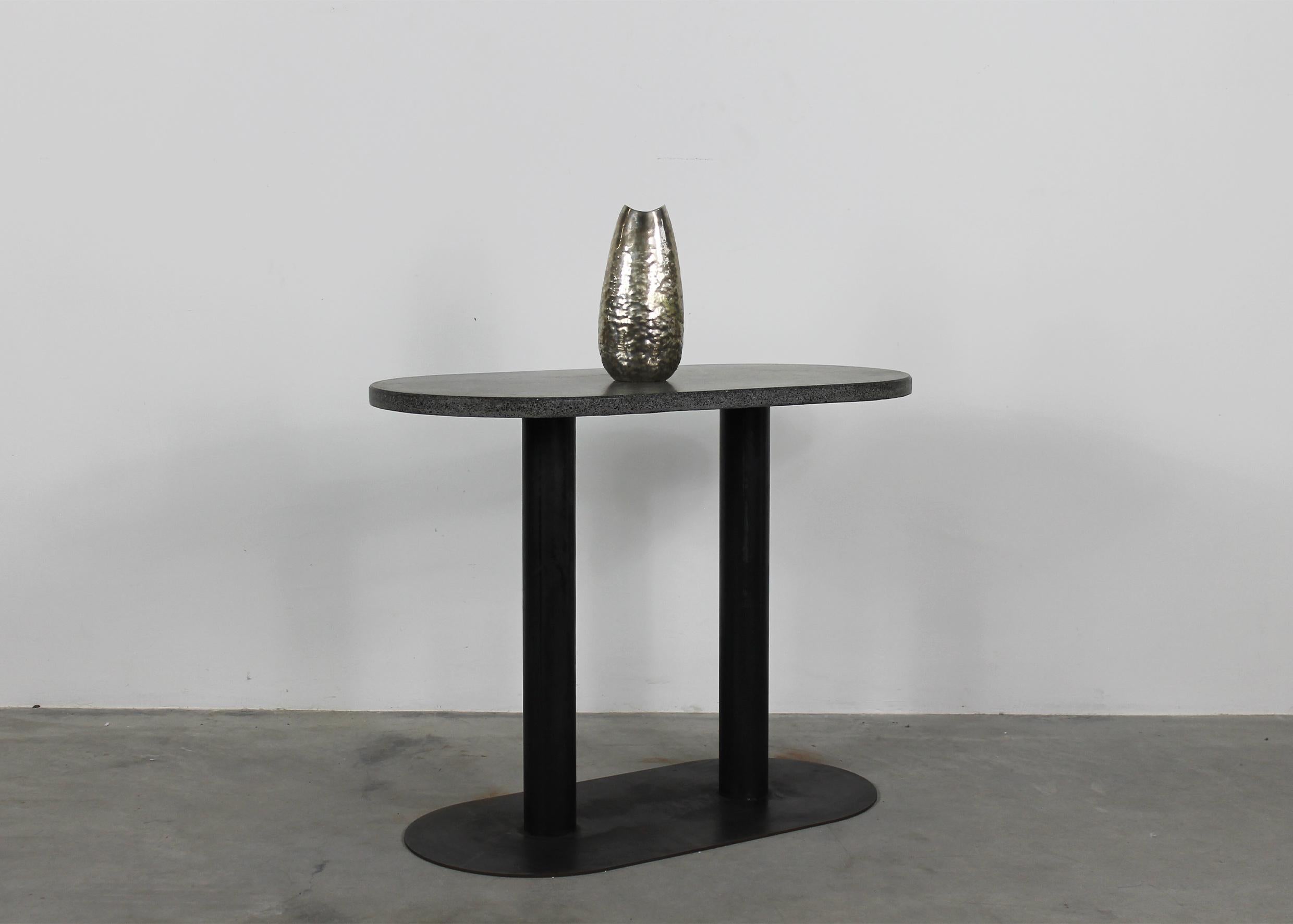 Fin du 20e siècle Table console Gabetti & Isola en métal laqué noir et granit par Arbo, années 1970 en vente