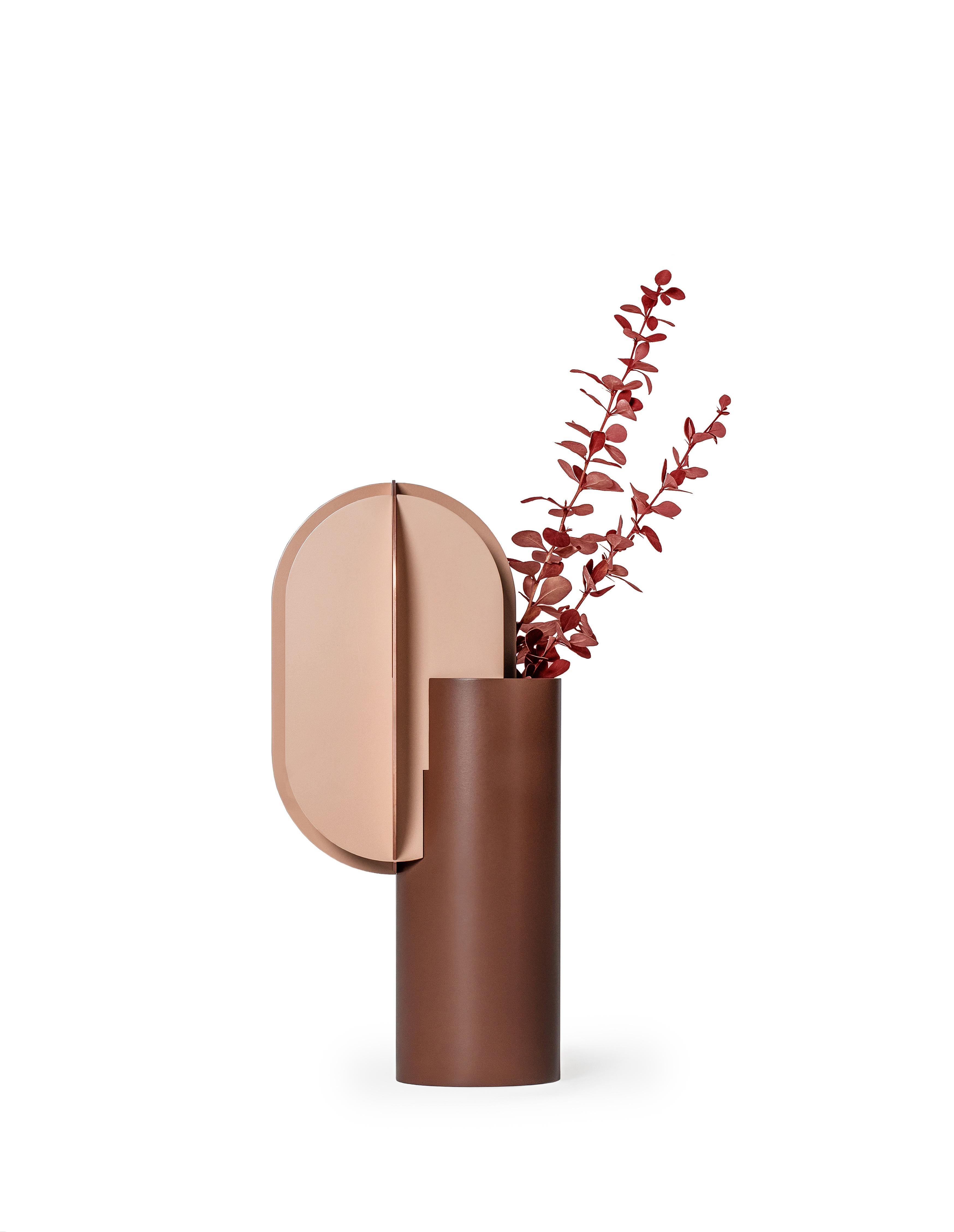 Gabo Vase CS7 by NOOM
Dimensions: W 15 x D 17.5 x H 36 cm 
Materials: Copper, painted steel.
Weight: 2,8 kg

Gabo vase is one of the vases from the 