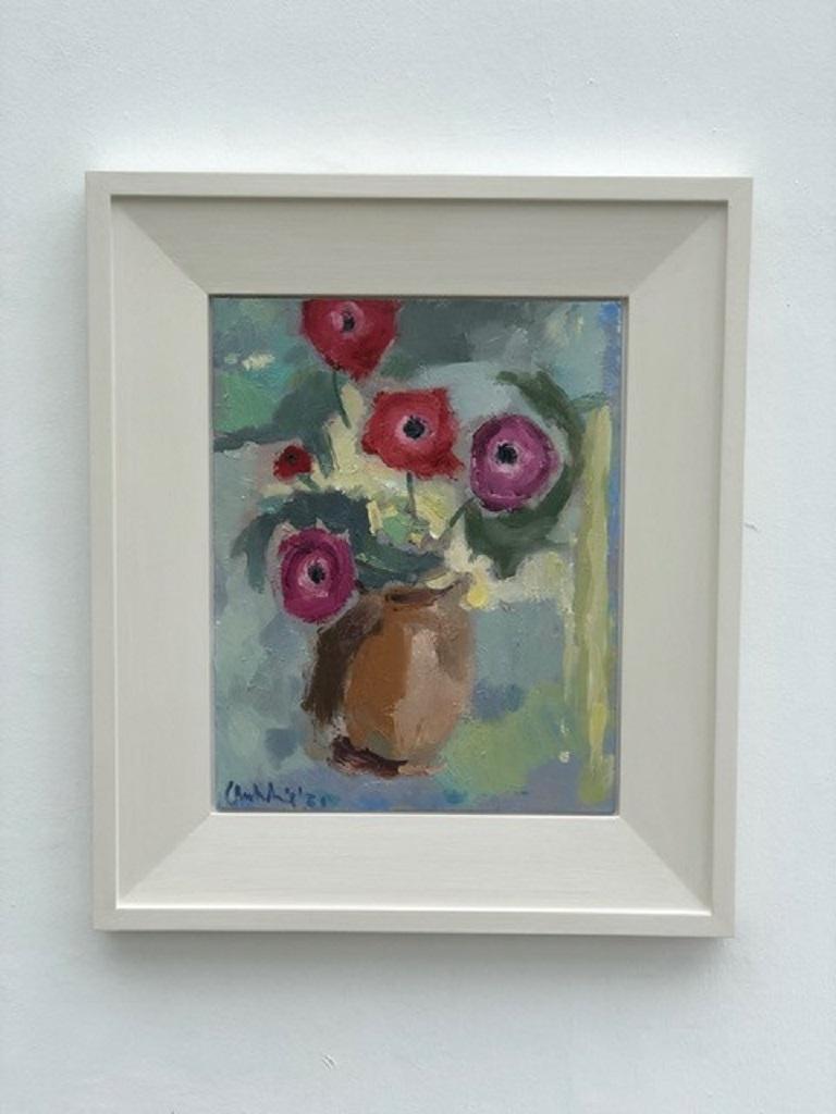 Gabrielle Moulding, Anemones in a terracotta jug, Original floral painting - Painting by Gabreilla Moudling