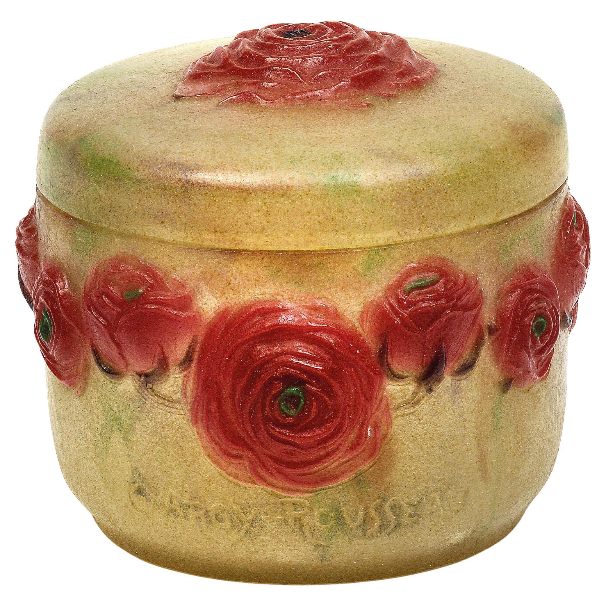 Gabriel Argy-Rousseau, Boîte couverte "Roses ou boutons d'or", Designée en 1921 en vente