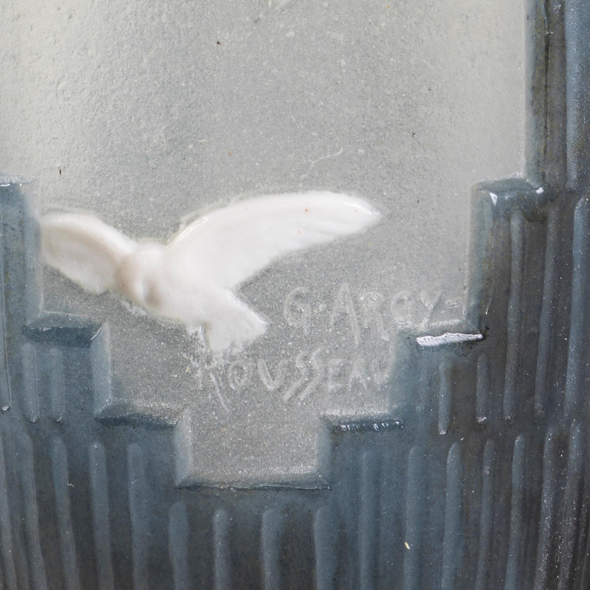 Gabriel Argy-Rousseau “Les palombes” Pâte de Verre Glass Vase In condizioni ottime in vendita a New York, NY