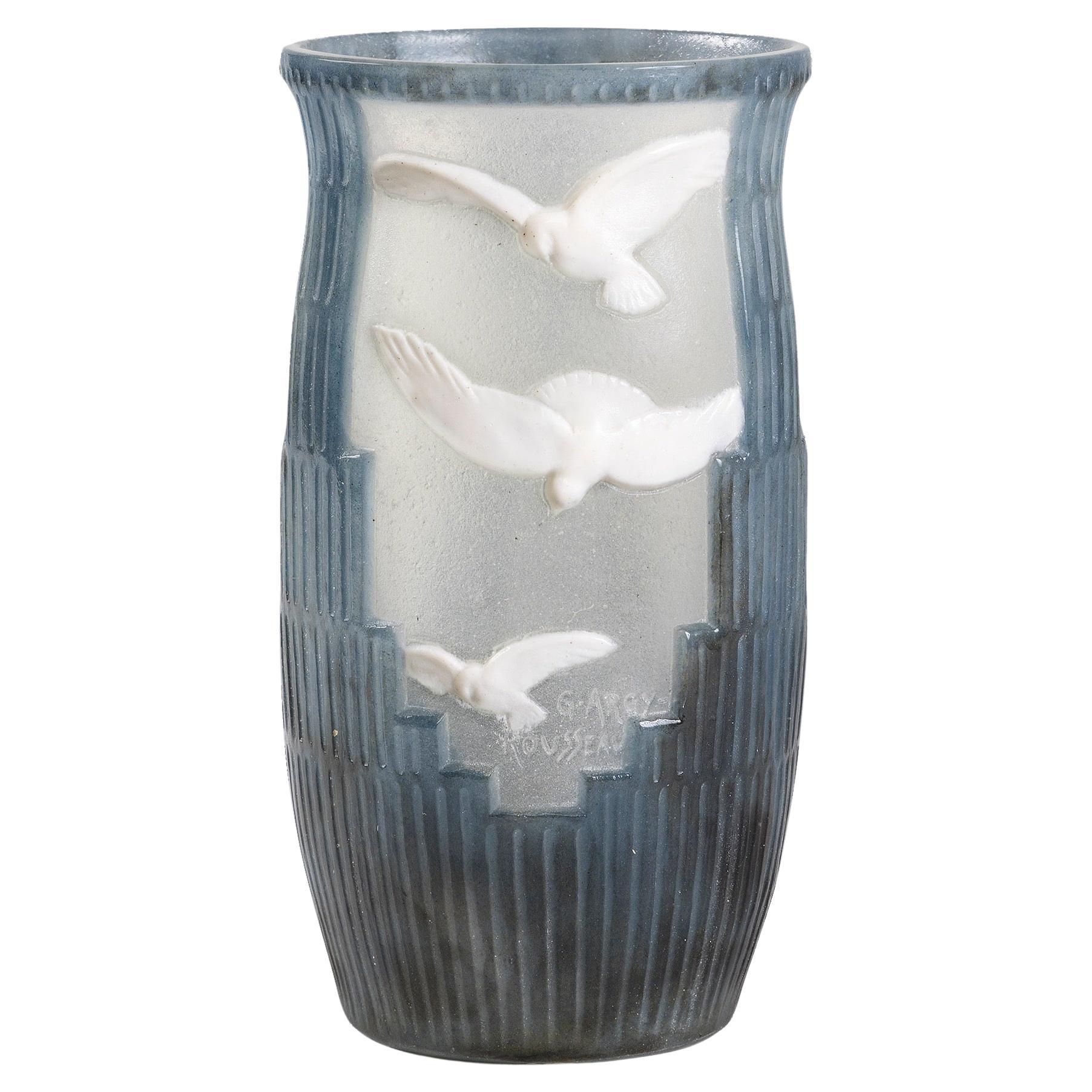 Gabriel Argy-Rousseau “Les palombes” Pâte de Verre Glass Vase in vendita