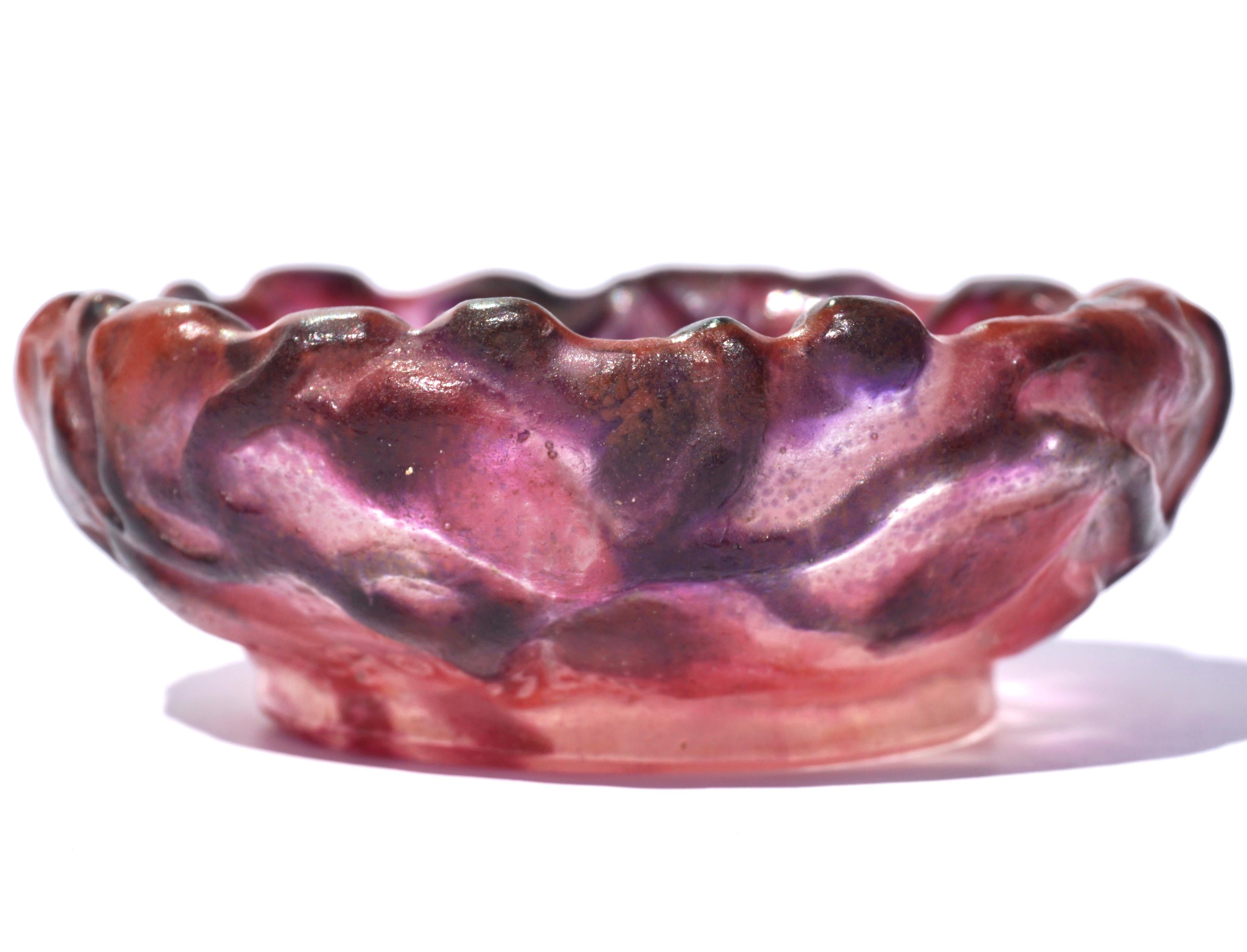A wonderful red and purple French Art Nouveau bowl.
Pate de Verre glass 
Signed: G. Argy-Rousseau and 4899
Measures: Height: 1.35 inches 
Diameter: 3.5 inches 
 
Provenance: The Alan Schneider Collection

Condition: Excellent

AVANTIQUES is