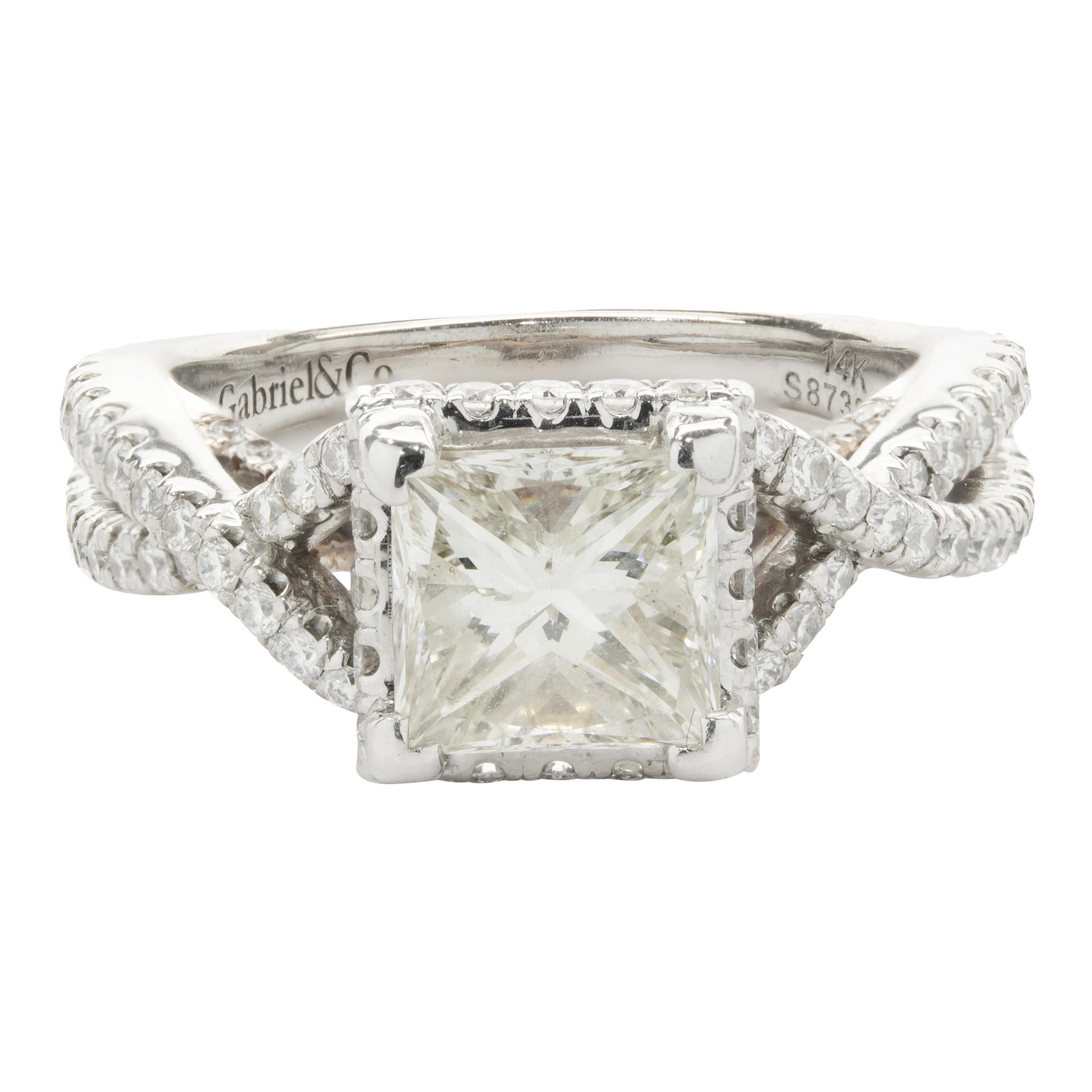 Gabriel & Co. Bague de fiançailles en or blanc et rose 14 carats avec diamant taille princesse en vente