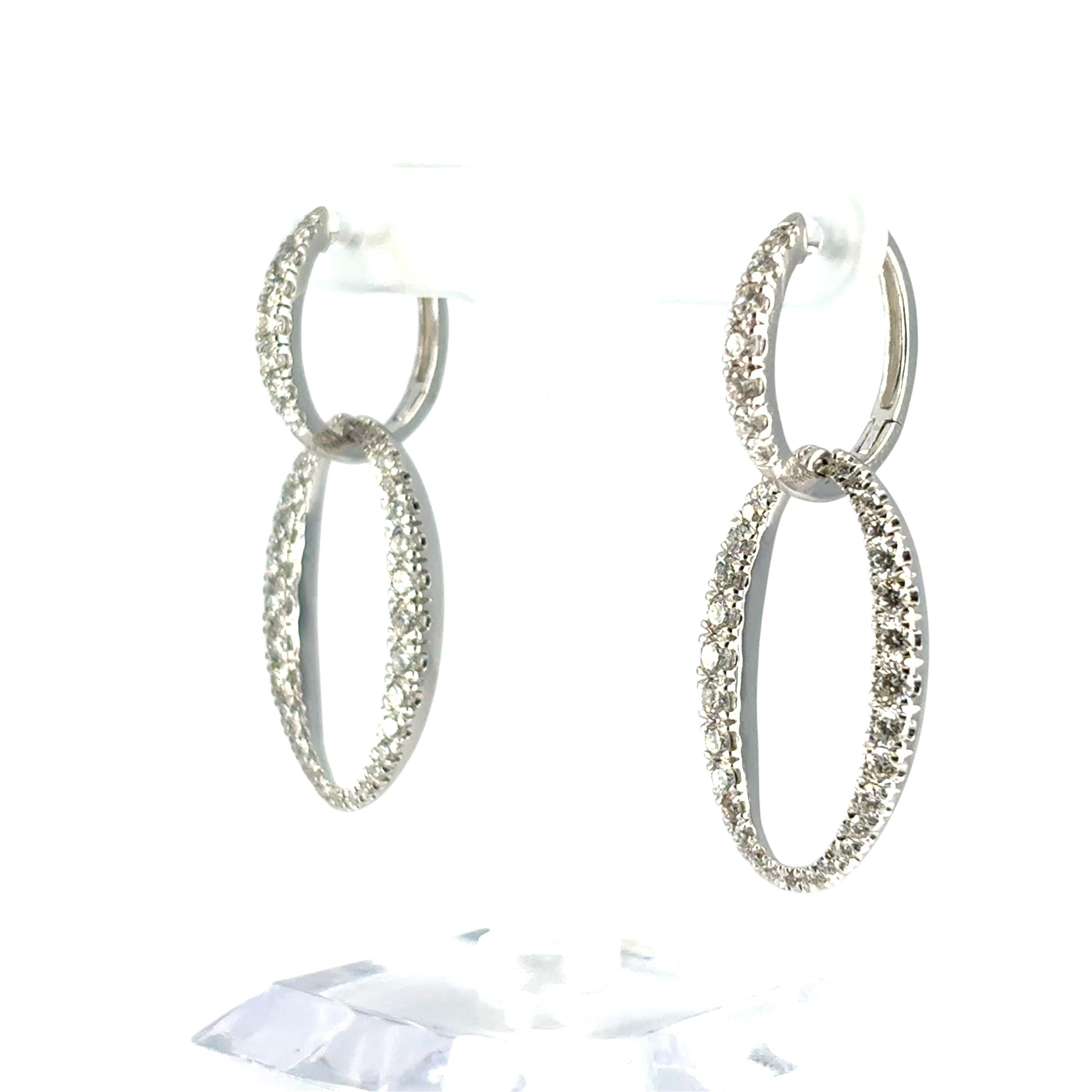 Gabriel & Co. Orecchini a lobo con diamanti tondi brillanti naturali in oro bianco 18 carati. In condizioni Nuovo in vendita a Boca Raton, FL
