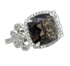 Gabriel & Co. Cocktailring mit rauchfarbenem Topas und Diamant-Pavé aus 14-karätigem Weißgold