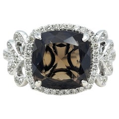 Gabriel & Co. Cocktailring mit rauchfarbenem Topas und Diamant-Pavé aus 14-karätigem Weißgold