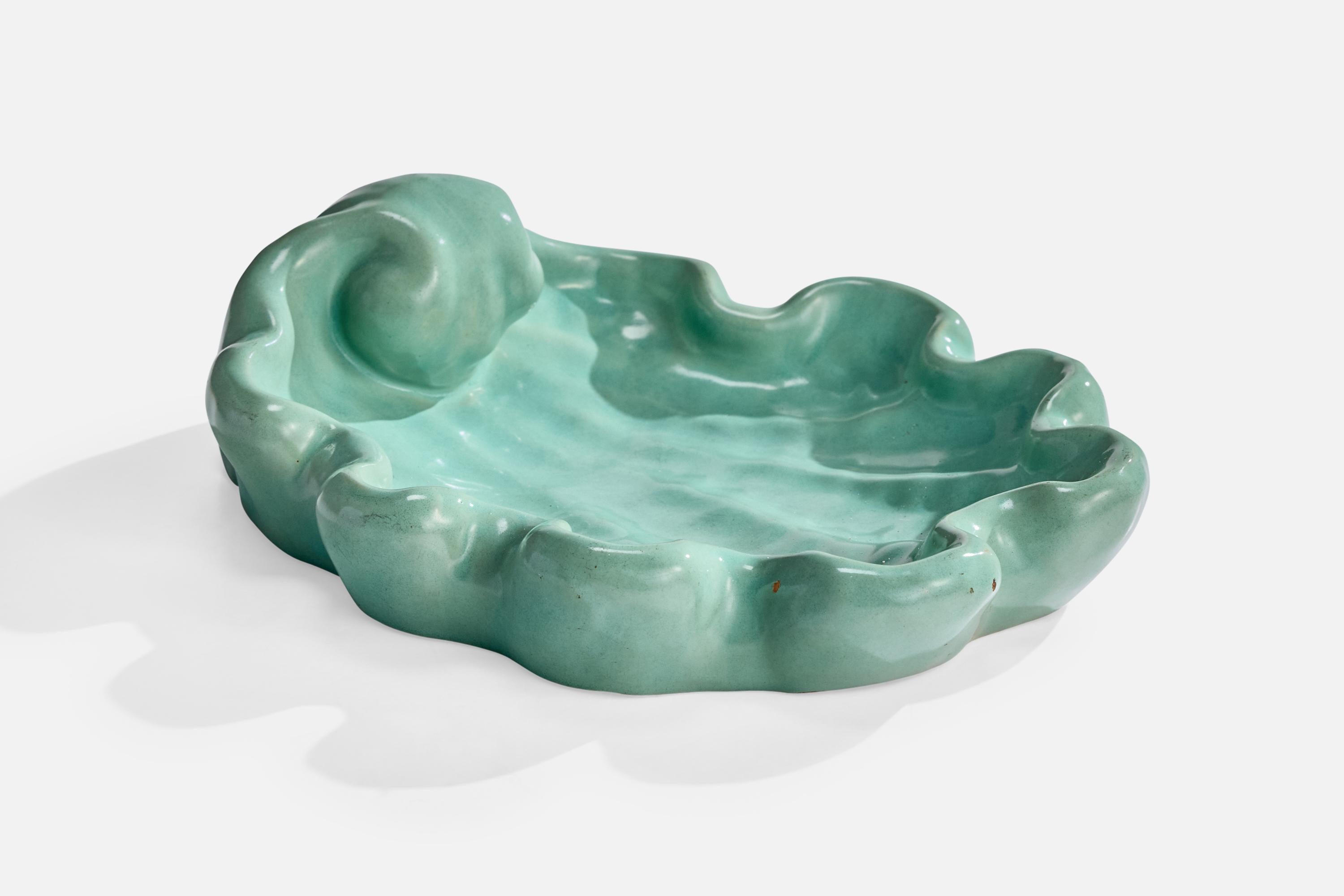 Piatto in ceramica smaltata color verde acqua prodotto da Gabriel Keramik, Svezia, anni '30 circa.

Dimensioni complessive (pollici): 3,0 