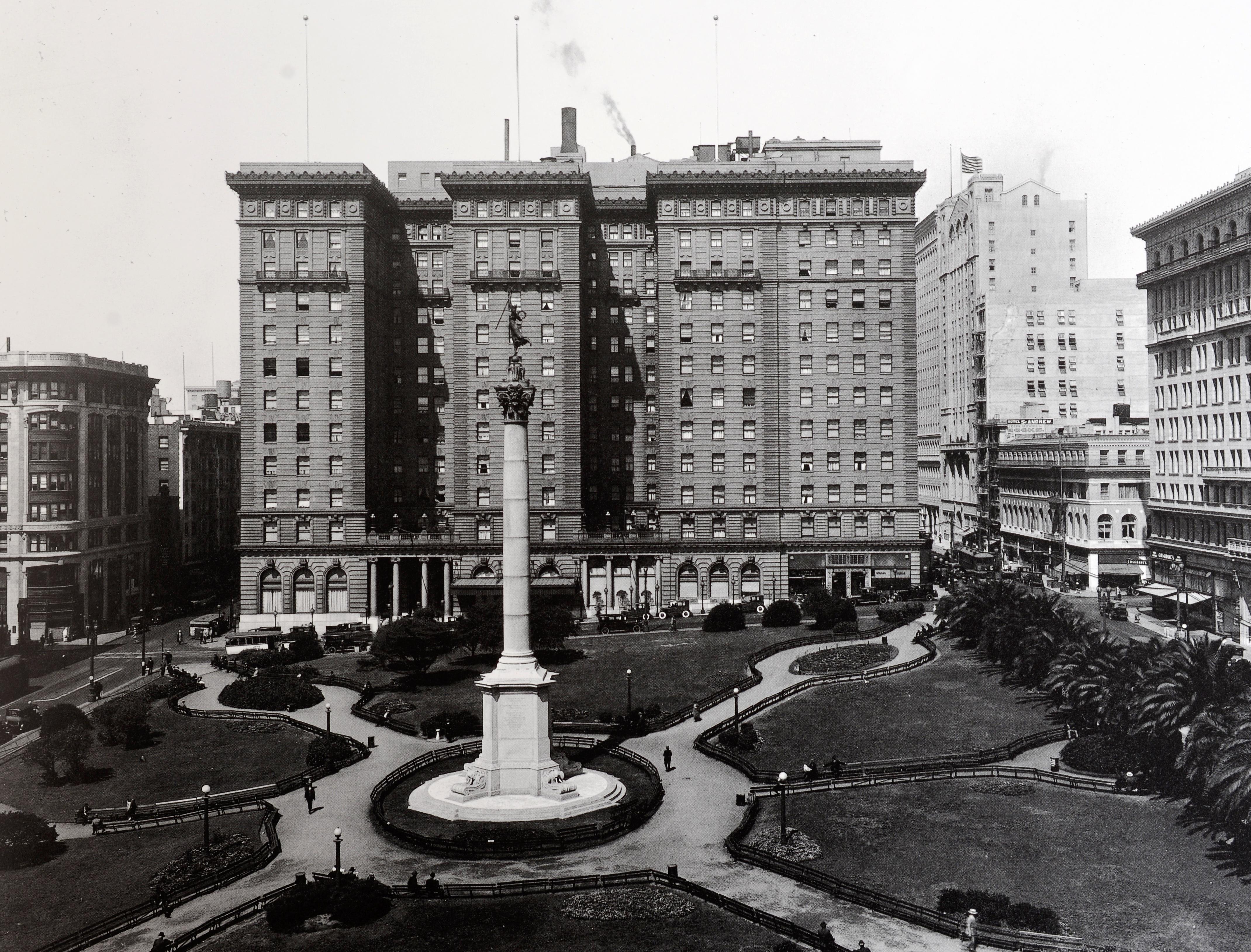 Gabriel Moulin's San Francisco Peninsula: Town & Country Homes, 1910-1930 2