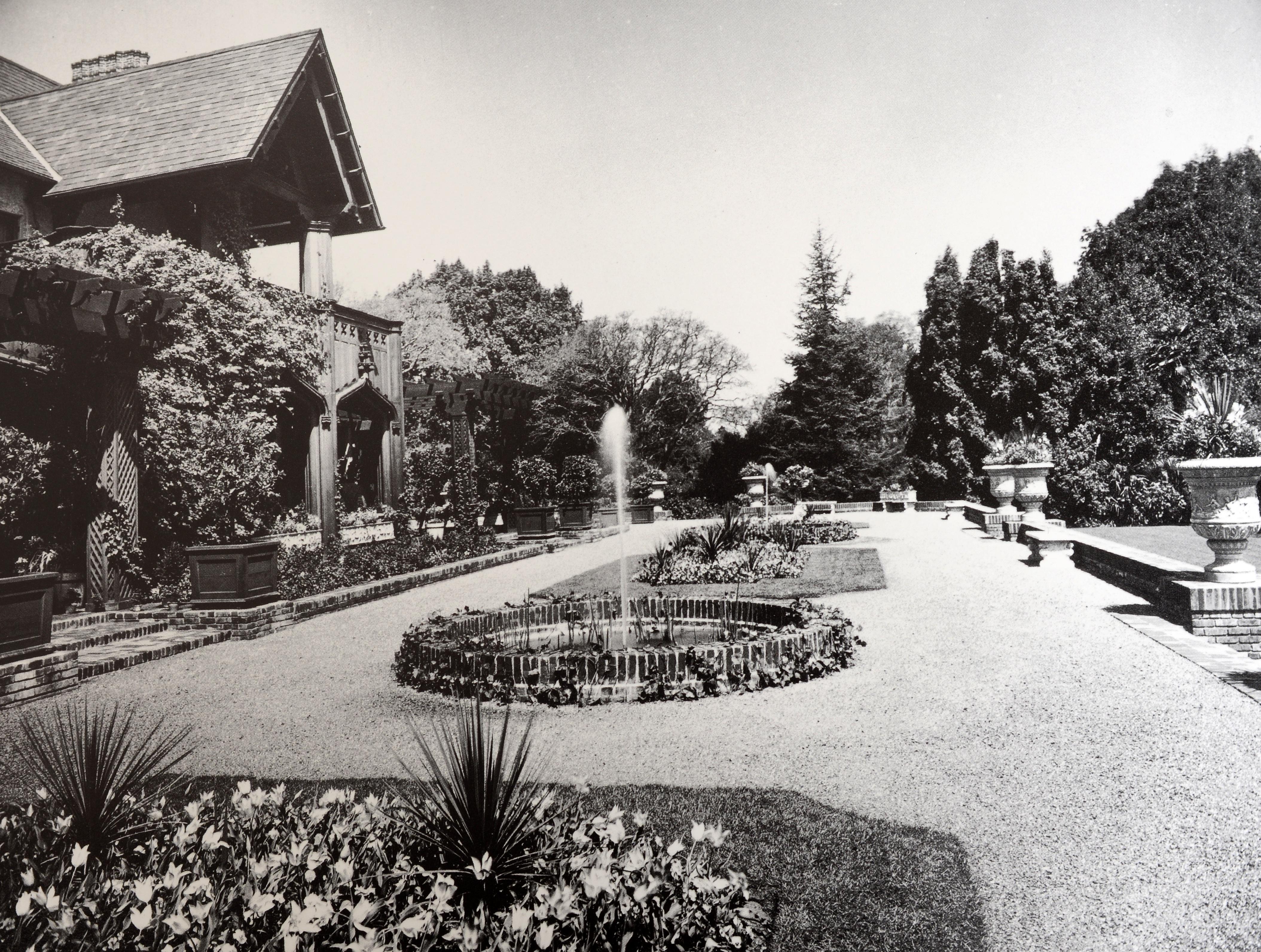 Late 20th Century Gabriel Moulin's San Francisco Peninsula: Town & Country Homes, 1910-1930