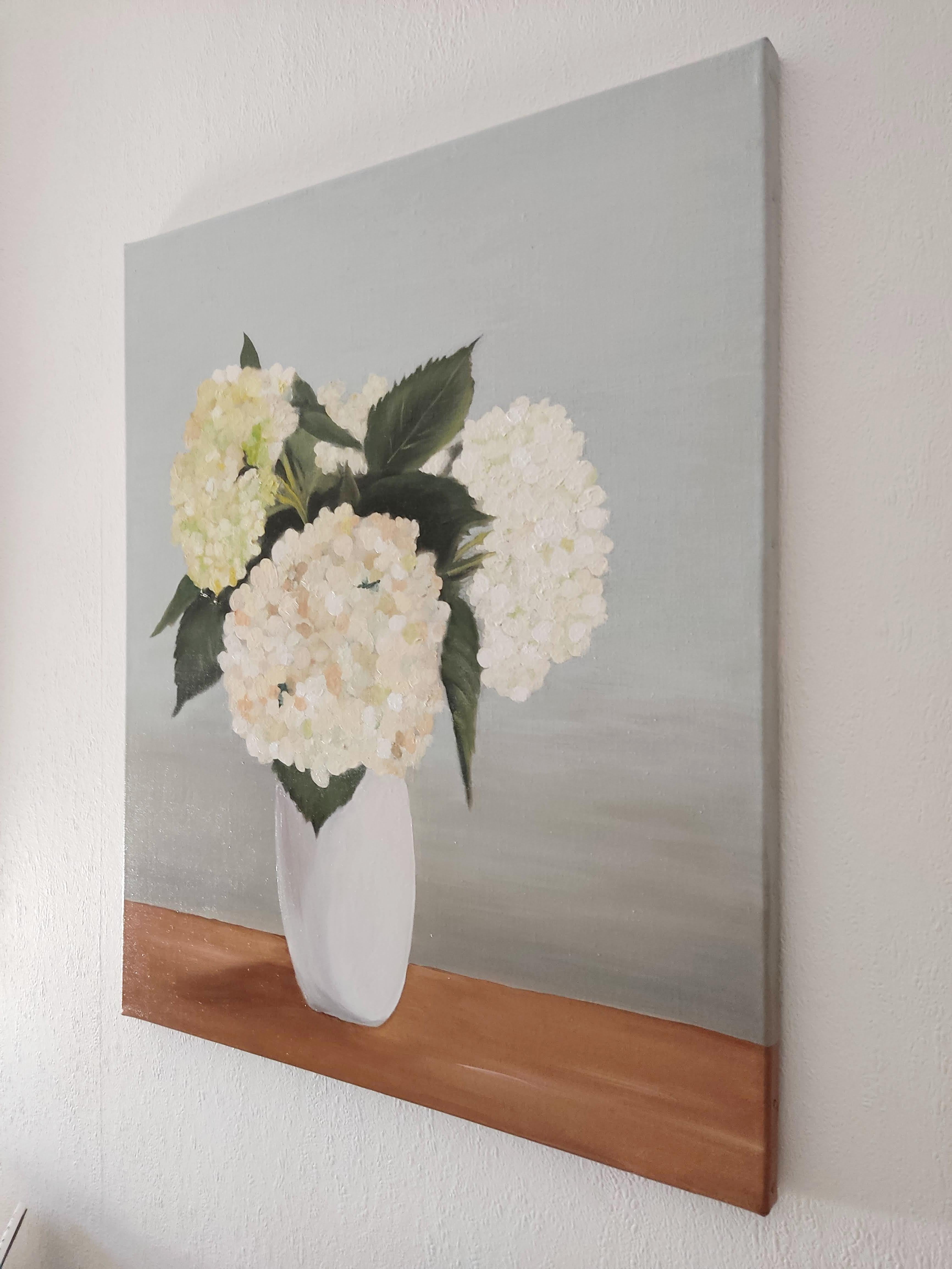 Hortensia in Vase, Original Oil Painting, Still Life, Contemporary realism For Sale 1