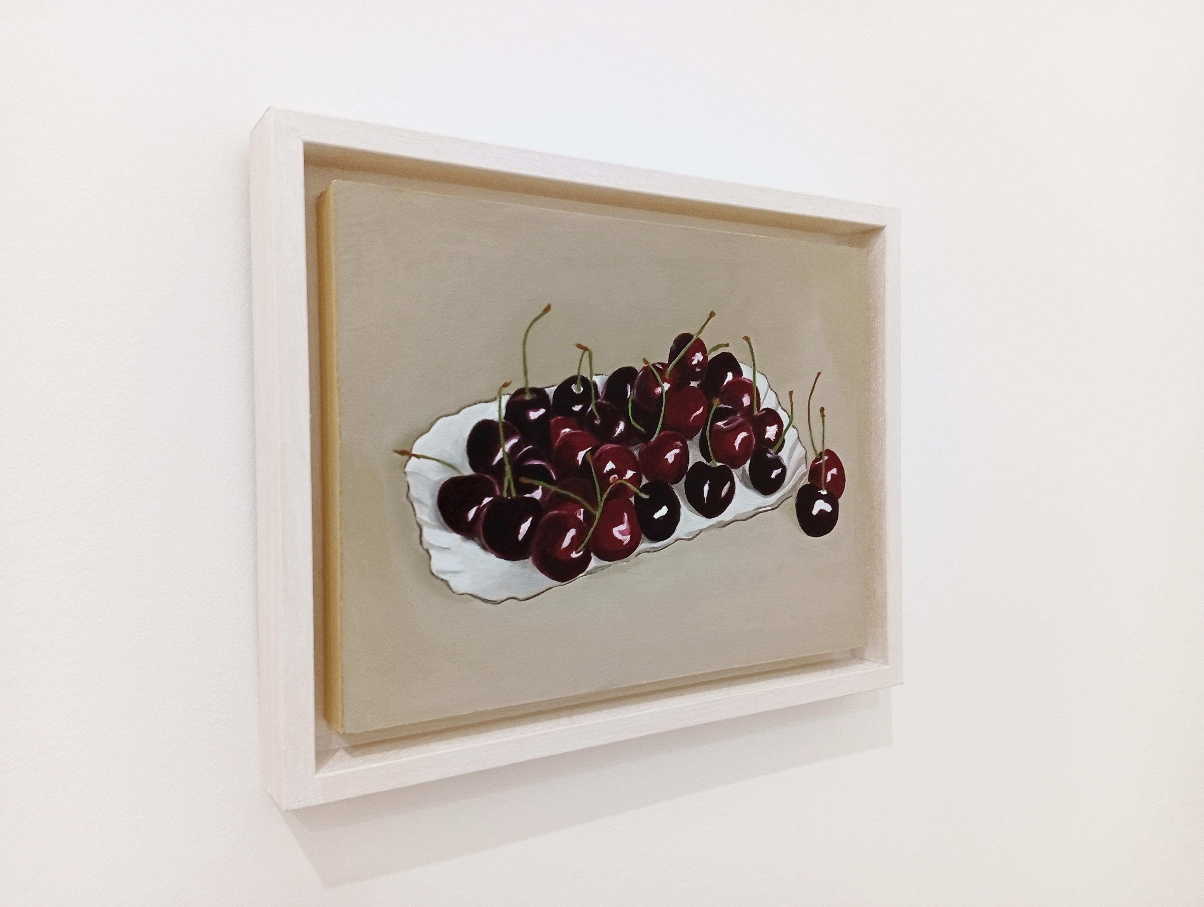 Work :  Original Oil Painting, Handmade artwork, Unique Work. Framed in Solid wood floater frame with white stain finish. Ready to Hang.
Medium : Oil painting on wood panel.
Artist : Gabriel Riesnert
Subject : Cerises Rouges (Title / FR )
This