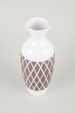 Gabriel, Sweden. Tall vase in glazed faience with caro pattern. 1960s/70s