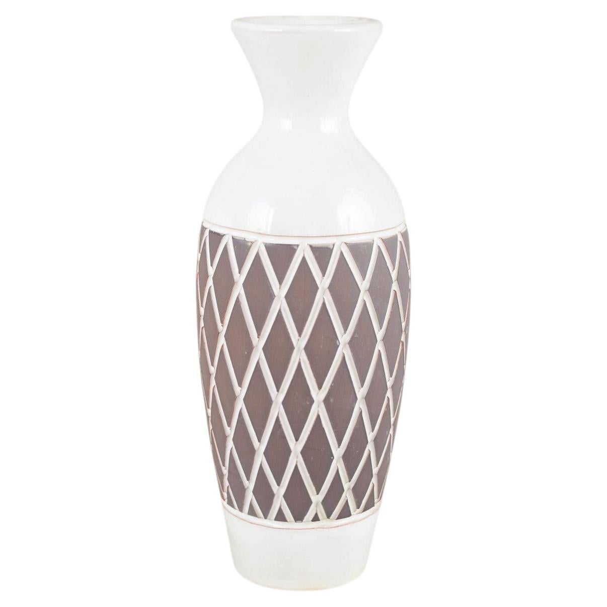 Gabriel, Sweden. Tall vase in glazed faience with caro pattern. 1960s/70s For Sale