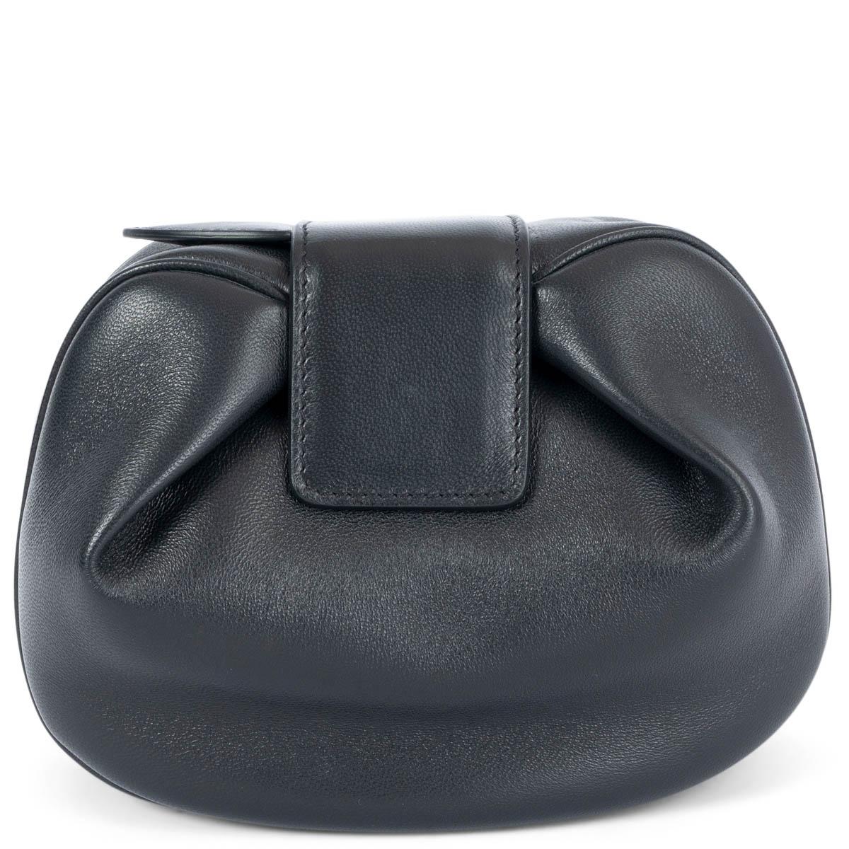 GABRIELA HEARST black leather SOFT DEMI Clutch Bag In Excellent Condition For Sale In Zürich, CH