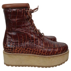 Bottes à lacets à semelle compensée en cuir marron gaufré « David Cogna » de Gabriela Hearst