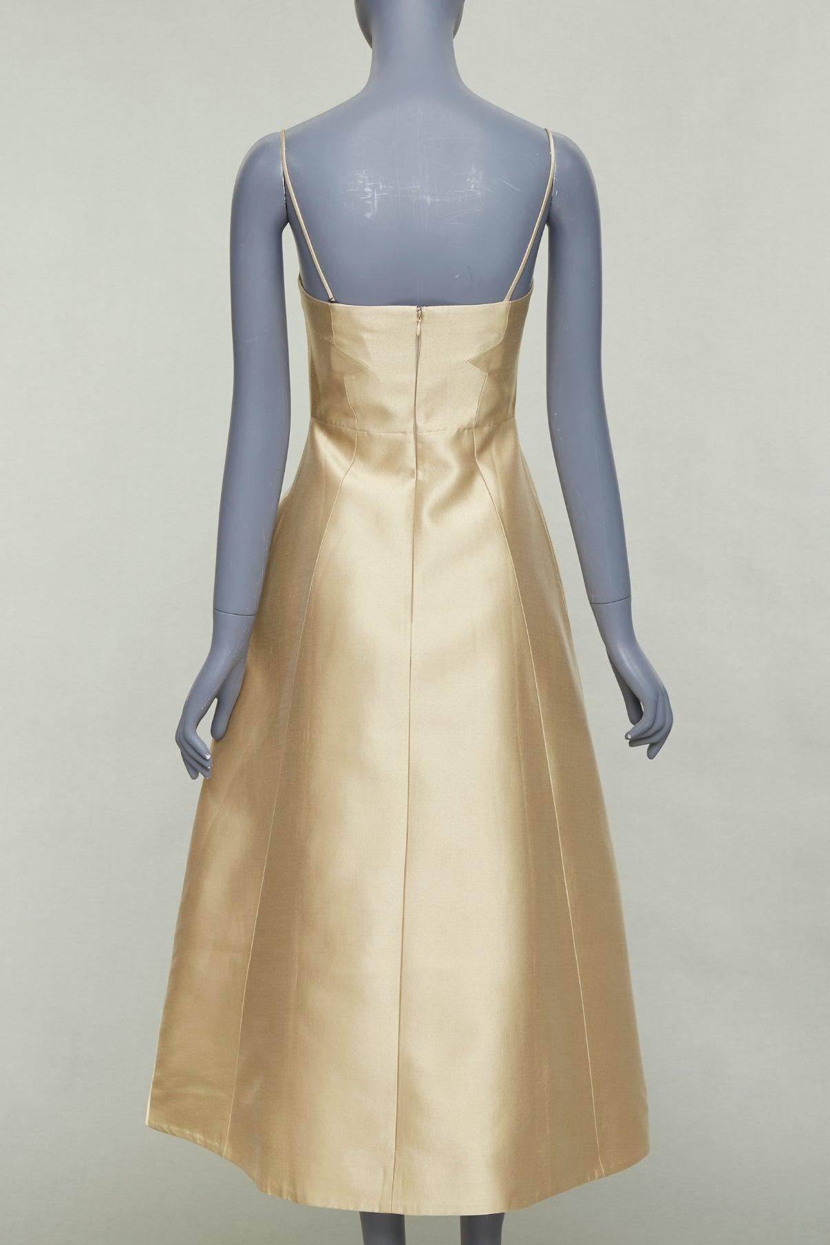 Donna Gabriela Hearst Herve abito midi in lana e seta color champagne con pince geometriche IT36 XXS in vendita