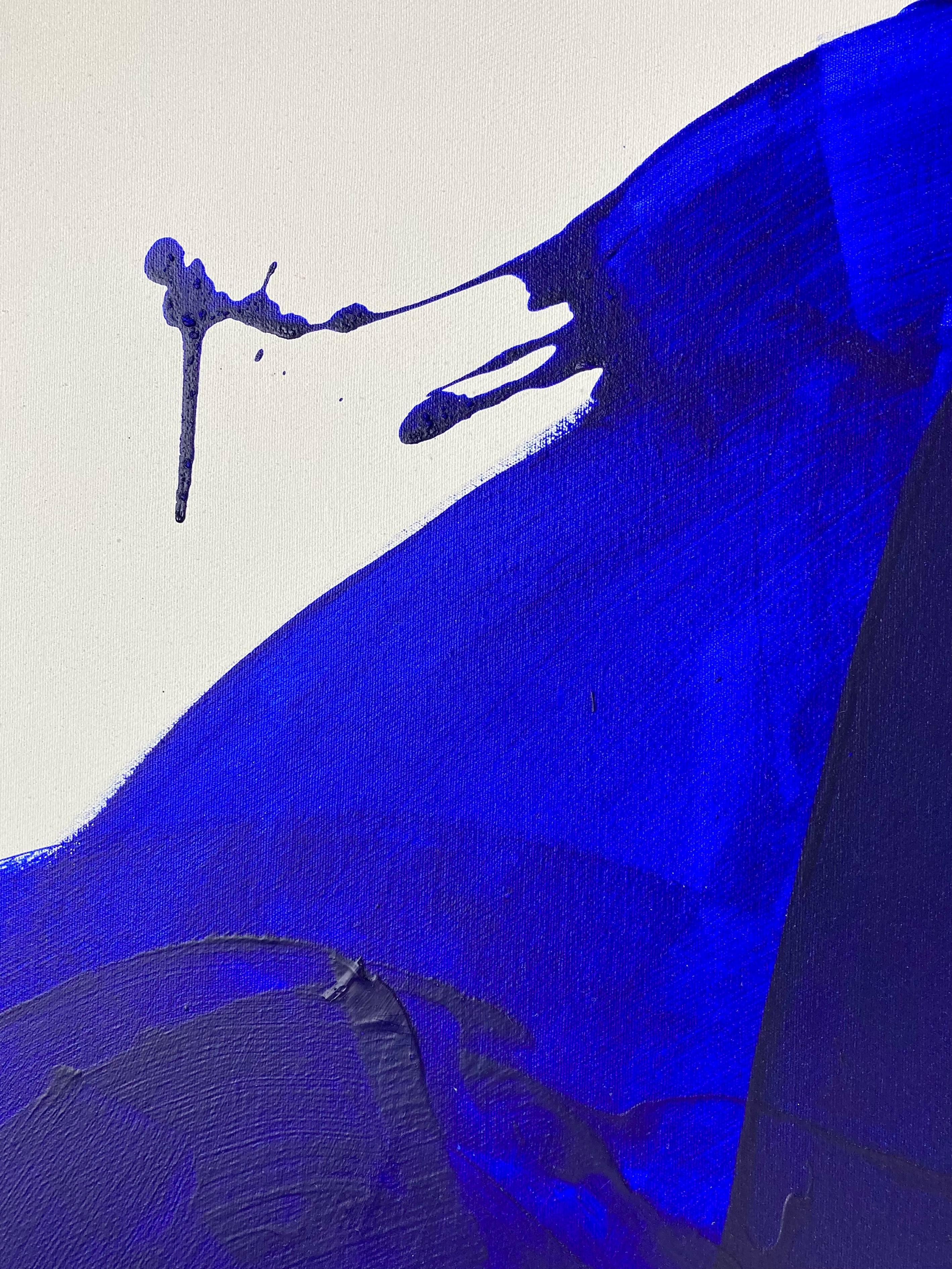 Abstraktes Gemälde in Blau von der spanischen Künstlerin Gabriela Meunie 2023 im Angebot 1