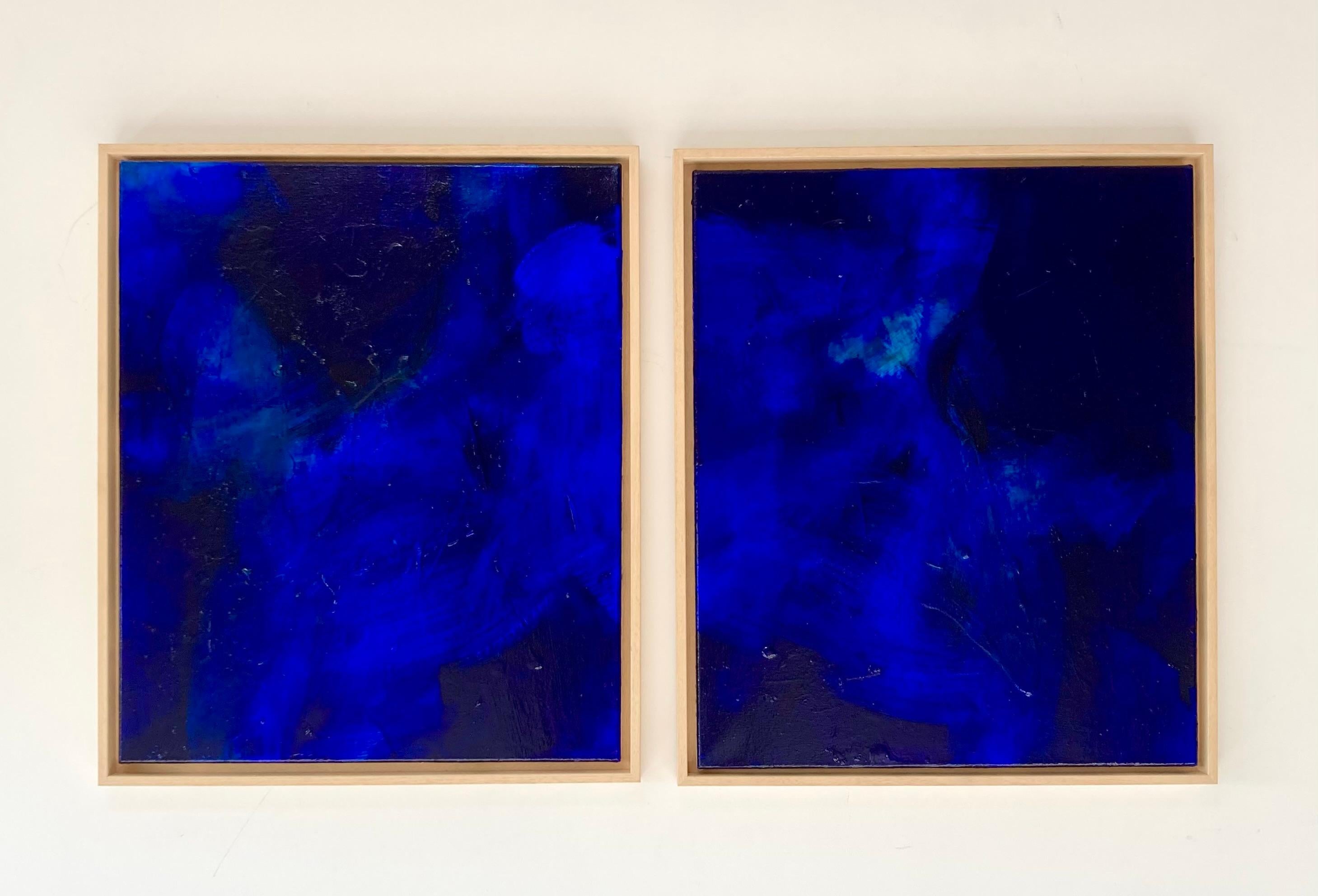Díptico Pintura Abstracta Pigmentos Azules Artista Contemporánea Gabriela Meunie 2024 en venta 2
