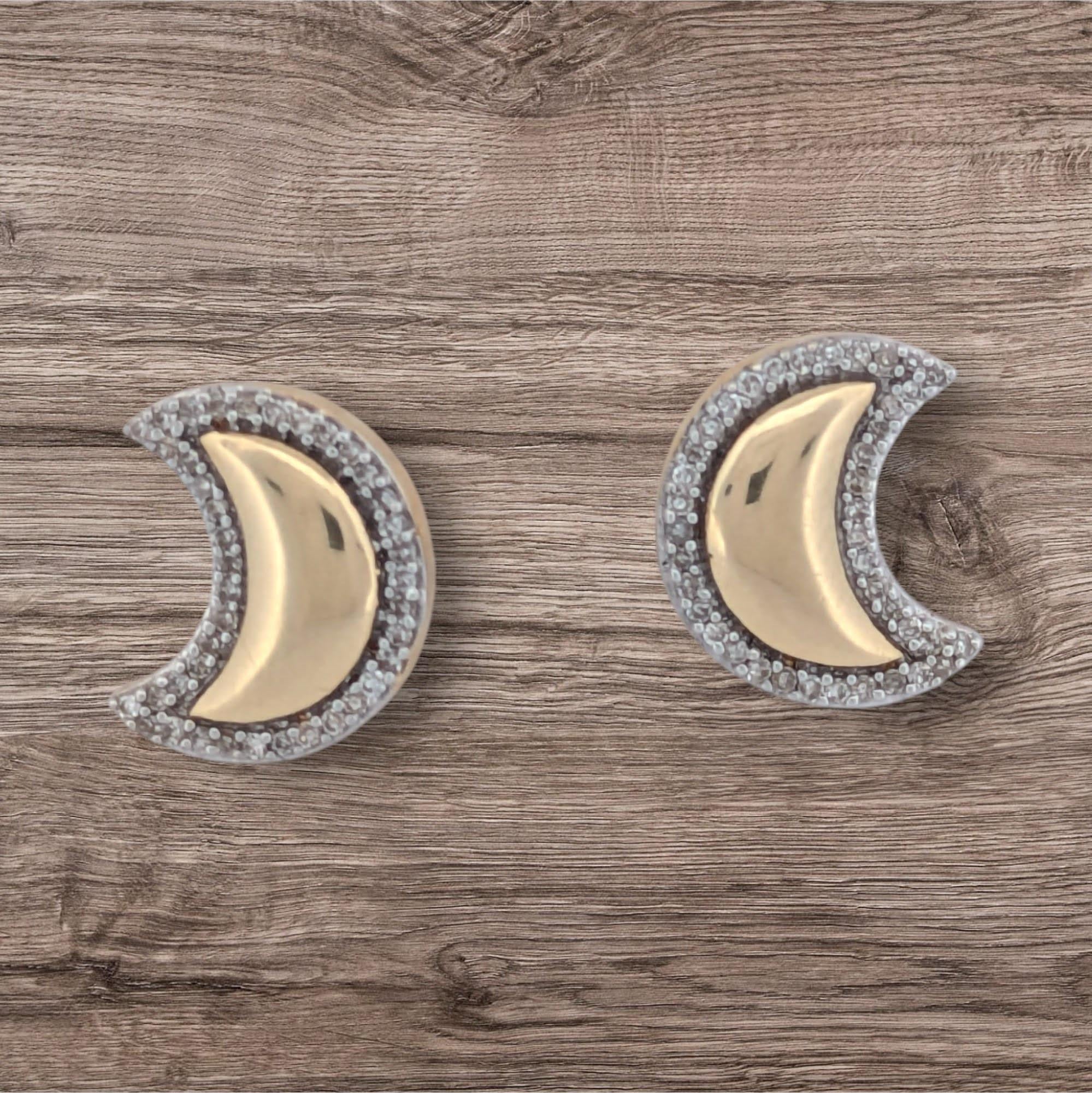 Round Cut Gabriela  Moon Stud Earrings Gold & Dimond Crescent Moon Earrings For Sale