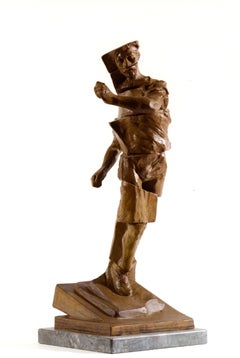 Dorando Pietri (Italian runner) by Garbolino Rù. Contemporary bronze sculpture.