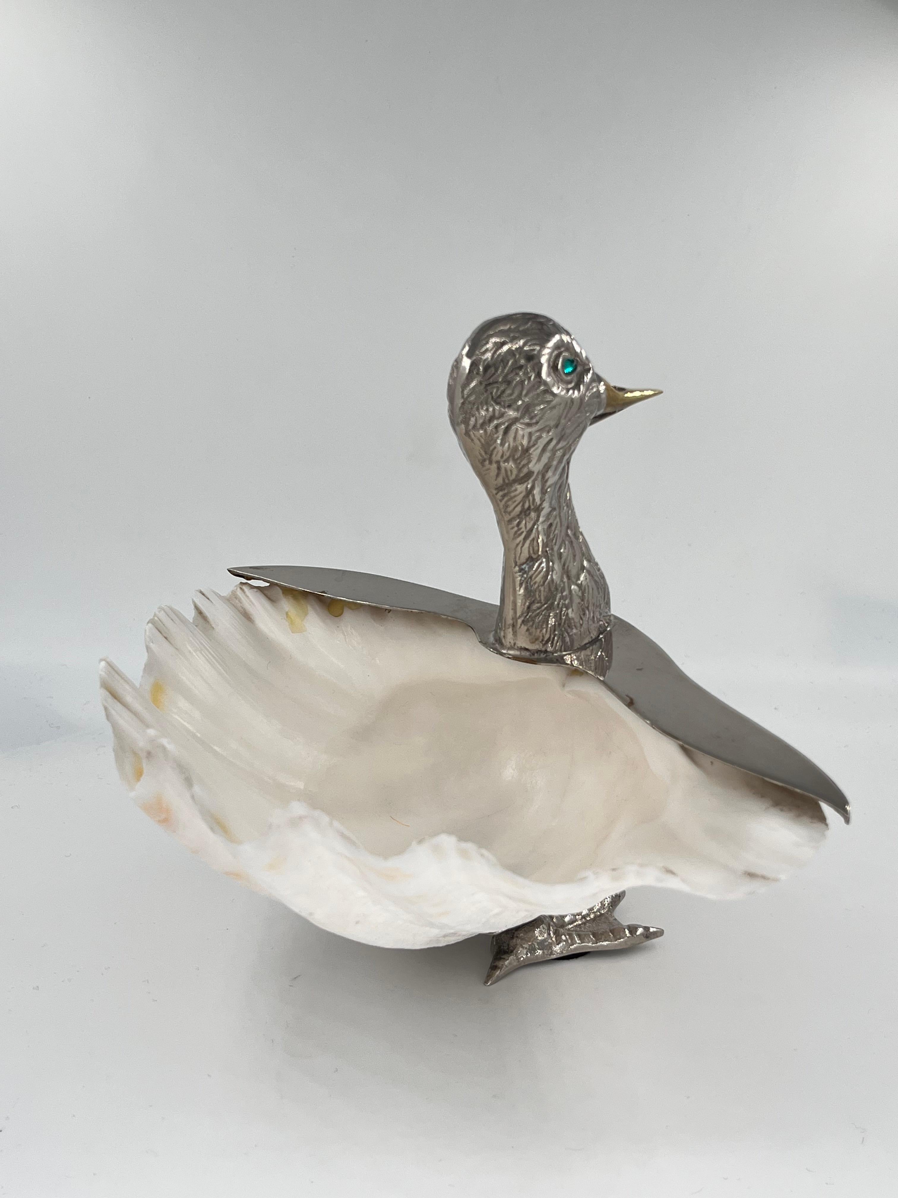 Italian Gabriella Binazzi - Shell and silvered brass duck-shaped trinket bowl, 1970 For Sale