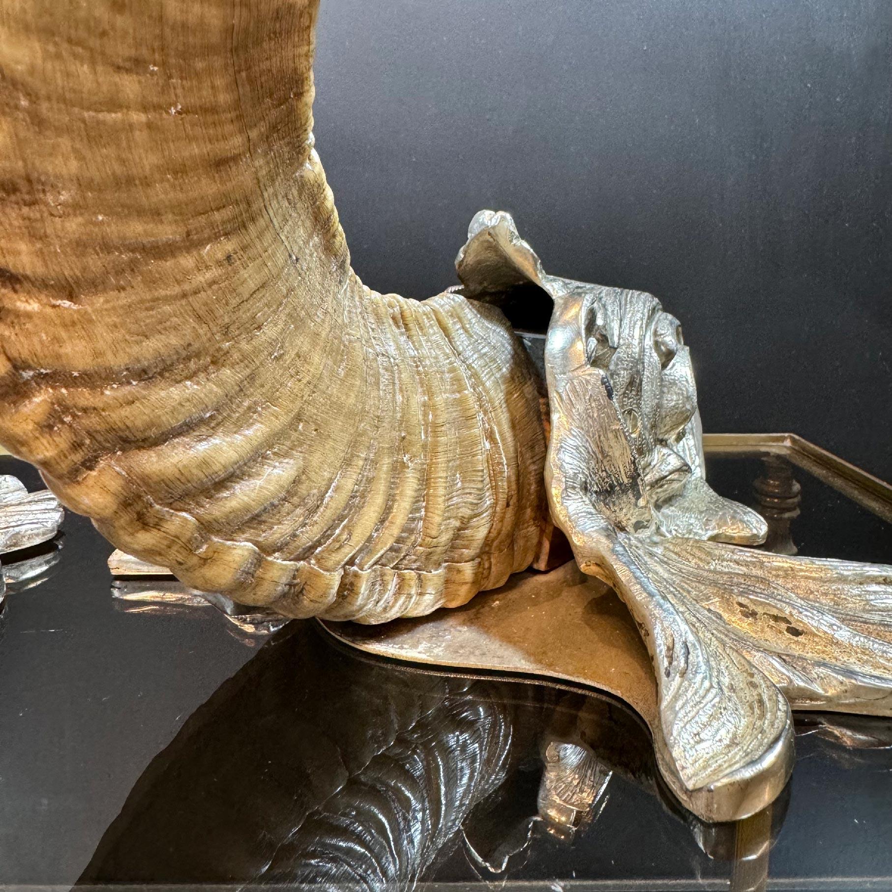 Gabriella Crespi 'Coppia Di Delfini' Pareja de delfines de bronce plateado en venta 6